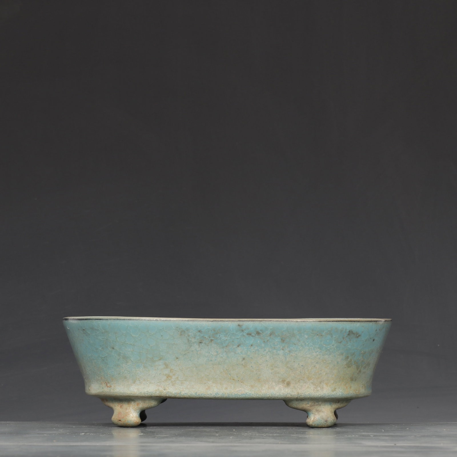 An Exquisite Ru yao Basin: An Exquisite Ru yao Basin,Song Dynasty,China,Size:3inx9in 汝窑盆,中国宋代