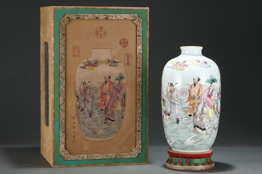 A RareFamille Rose Gilt-Decorated Lantern Vase With Eight Immortals Crossing The Sea: A RareFamille Rose Gilt-Decorated Lantern Vase With Eight Immortals Crossing The Sea,Qing Dynasty, China, Yongzheng Six-character Mark,Size:12.8inx7.3in 粉彩八仙过海