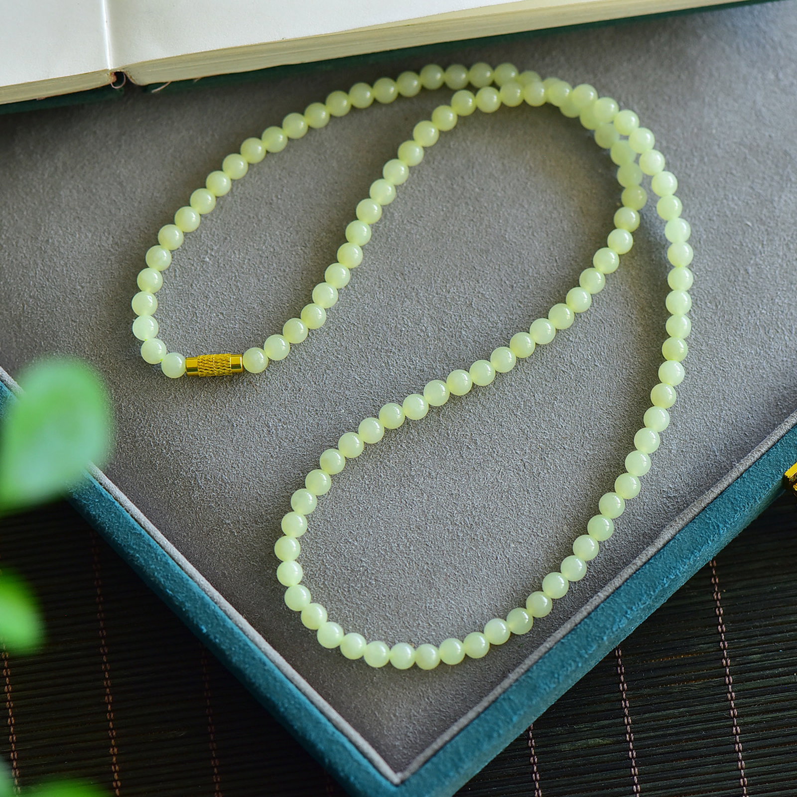 An Exquisite Yellow Jade Necklace: An Exquisite Yellow Jade Necklace,Size:5mm 寓意:事事顺利 黄玉项链