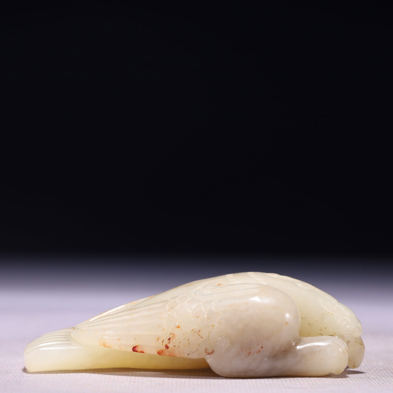 An Exquisite White Jade Bird Ornament: An Exquisite White Jade Bird Ornament,Qing Dynasty,China,Size:3.5inx1.8inx0.8in,Weight:171g 白玉鸟摆件,中国清代