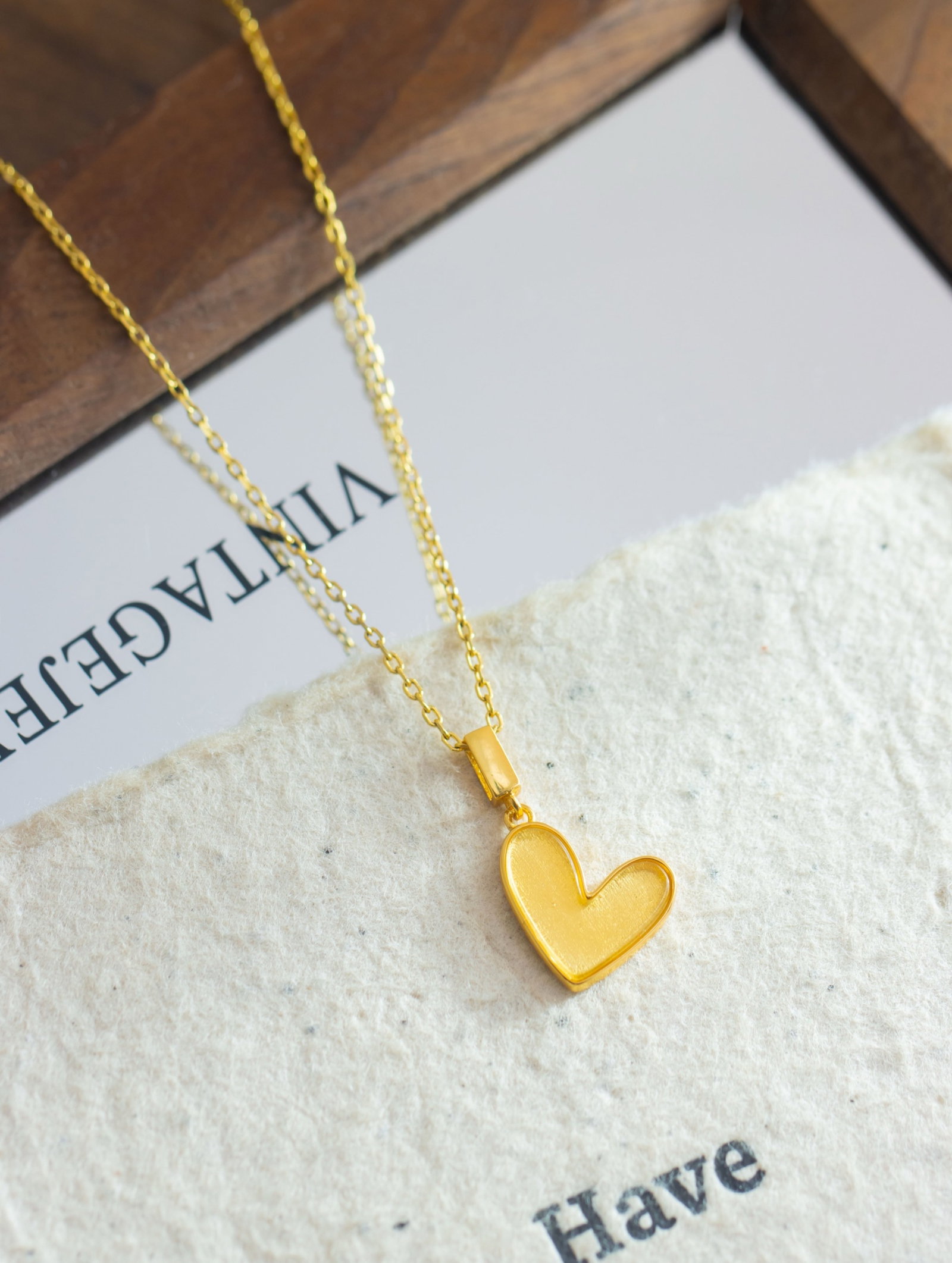 An ExquisiteAn Exquisite Sterling Silver-Gold Plated Pendant: An ExquisiteAn Exquisite Sterling Silver-Gold Plated Pendant 纯银镀金吊坠