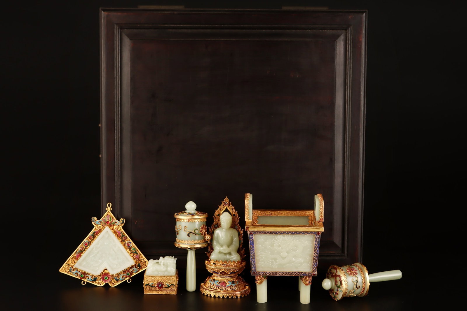 A Set of Fine Filigree and Gilding Inlaid White Jade Buddha Statue Ornaments,Inlaid Gems: A Set of Fine Filigree and Gilding Inlaid White Jade Buddha Statue Ornaments,Inlaid Gems,Qing Dynasty,China,Qianlong Four-character Mark,Size:(Box)13.8inx13.8inx6.7in,(Seal)1.4inx2inx2.6in,(Buddha Sta