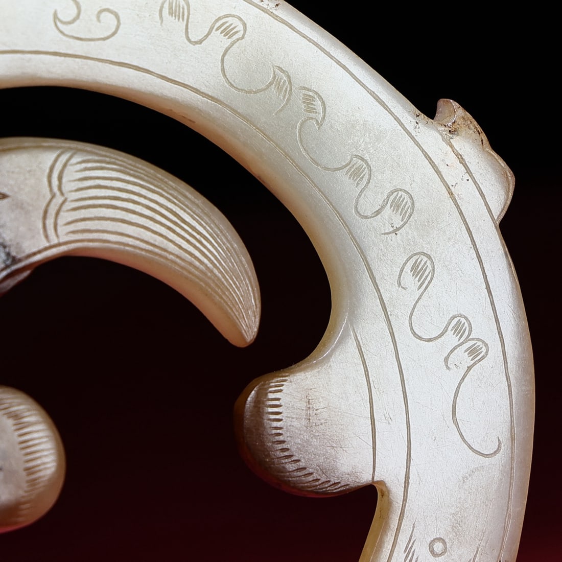 An Exquisite White Jade Chi-Dragon Pattern Pendant - 9