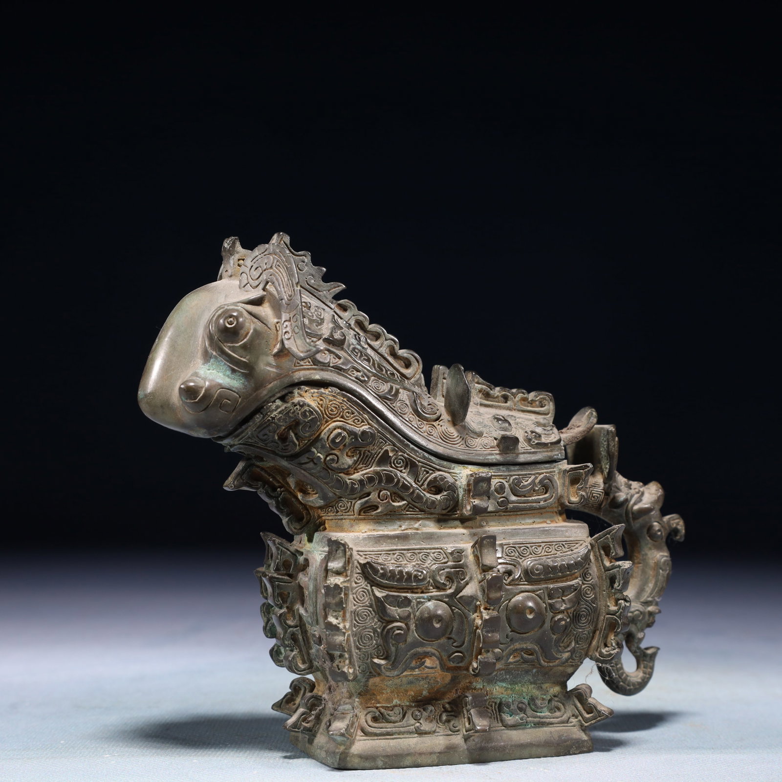 A Rare Bronze Beast-Face Pattern Wine vessel - 2