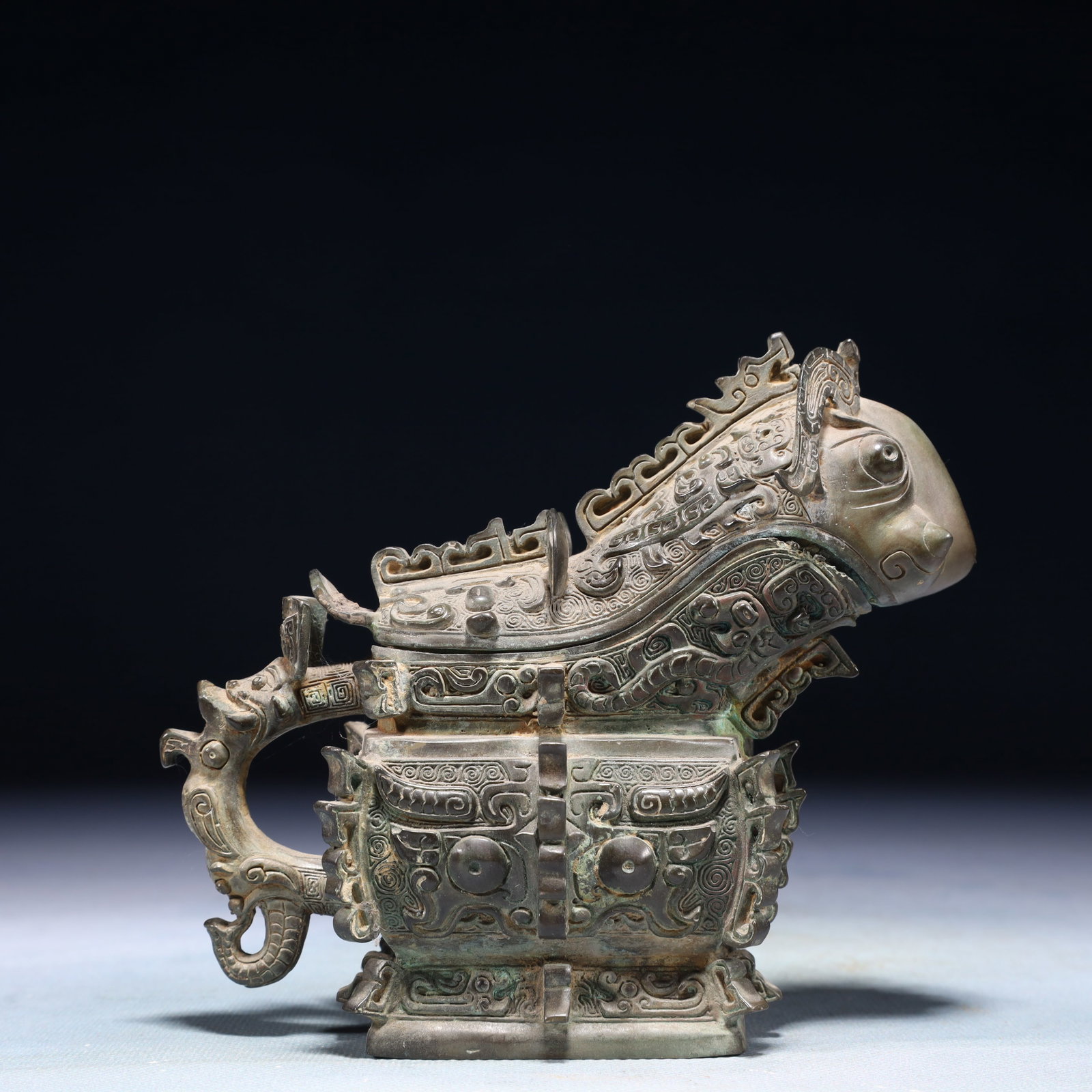 A Rare Bronze Beast-Face Pattern Wine vessel - 5