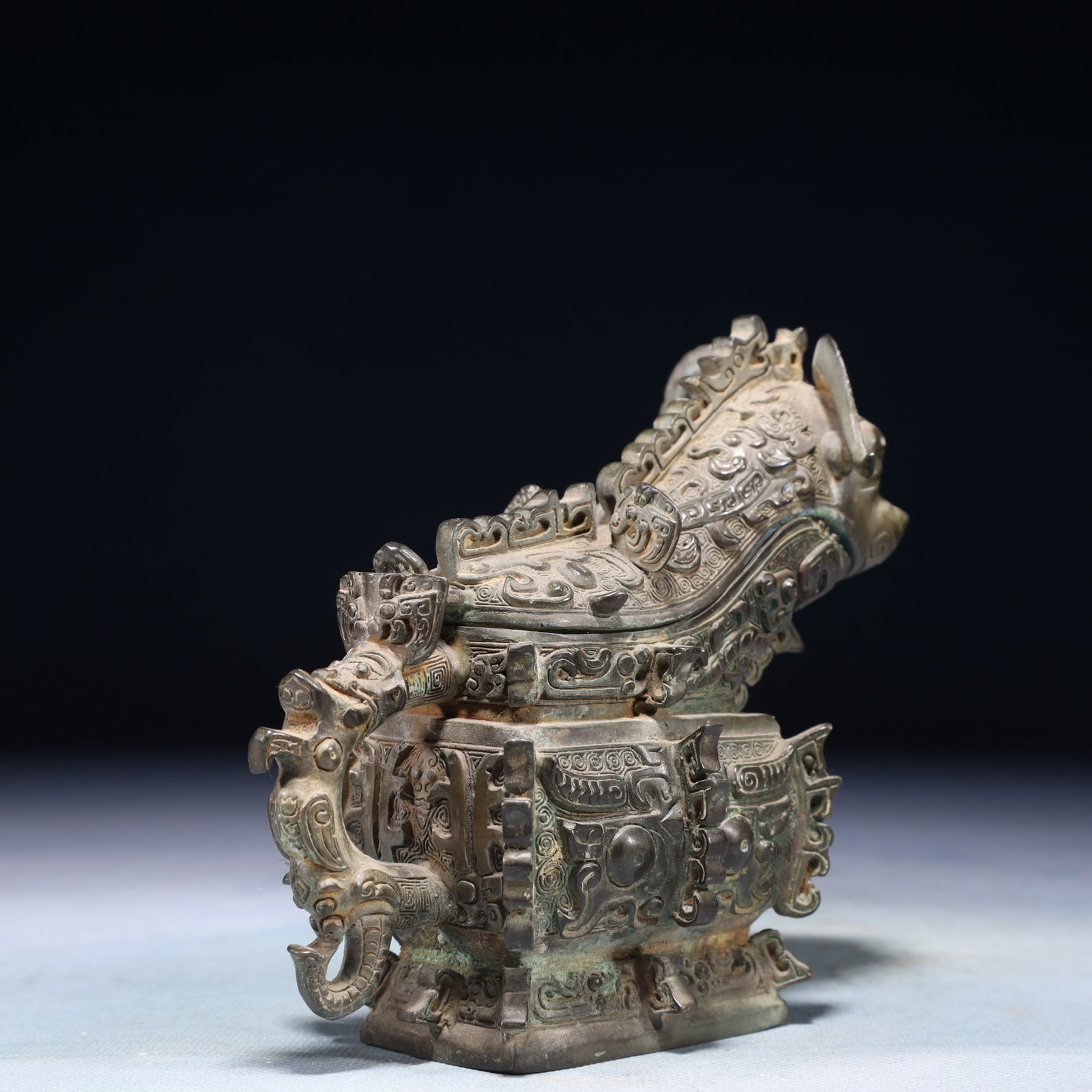 A Rare Bronze Beast-Face Pattern Wine vessel - 6