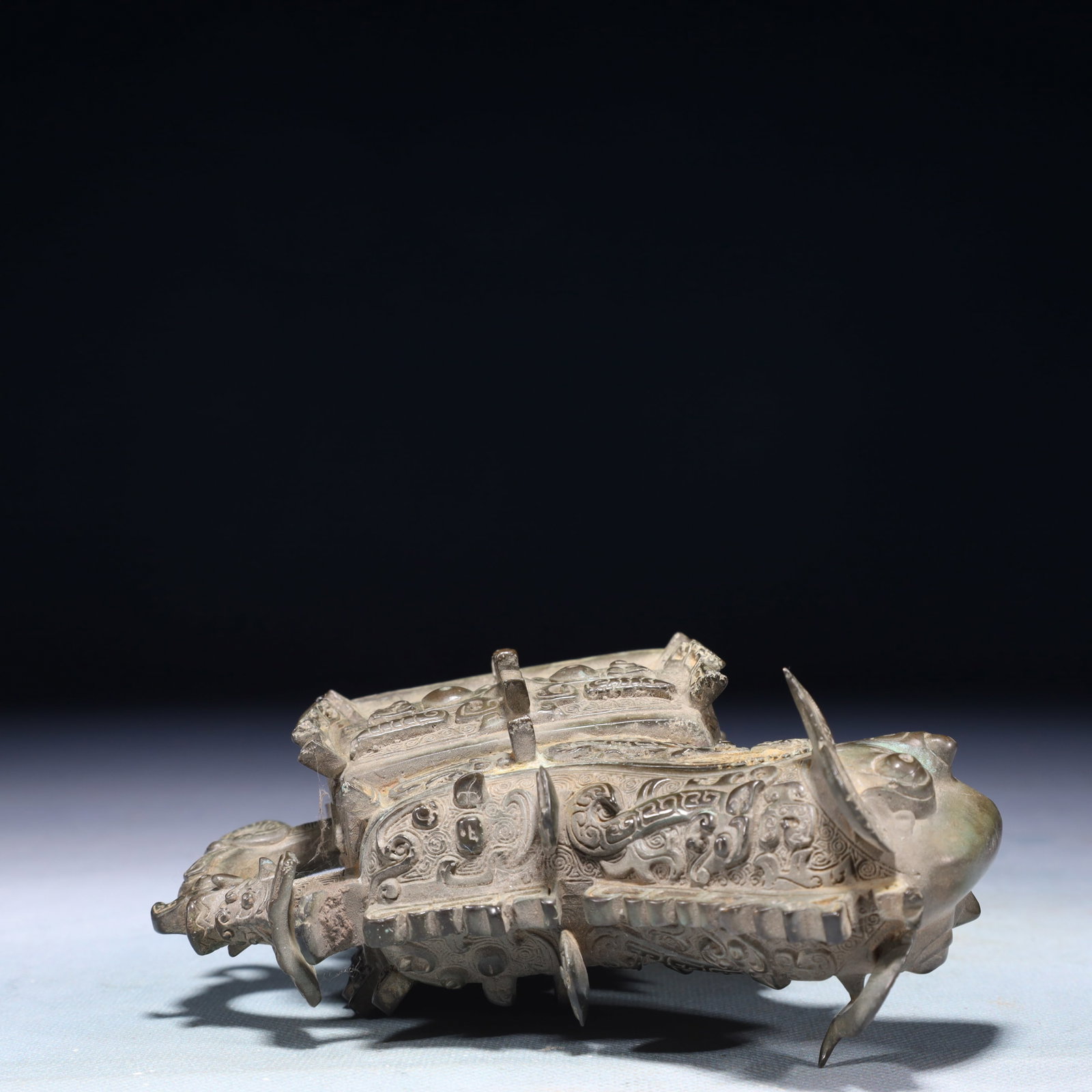 A Rare Bronze Beast-Face Pattern Wine vessel - 8