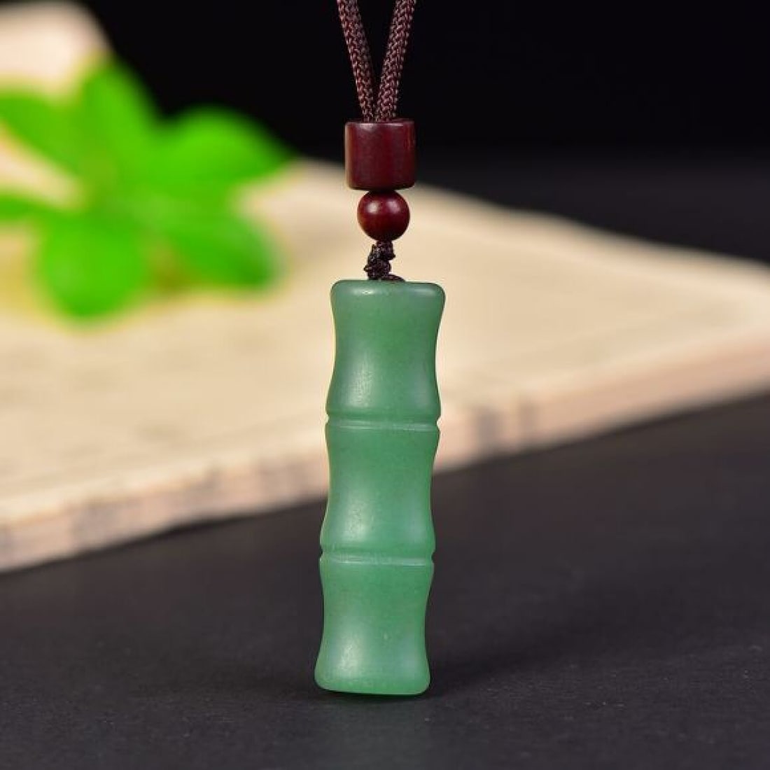 An Exquisite Jadeite Pendant - 2
