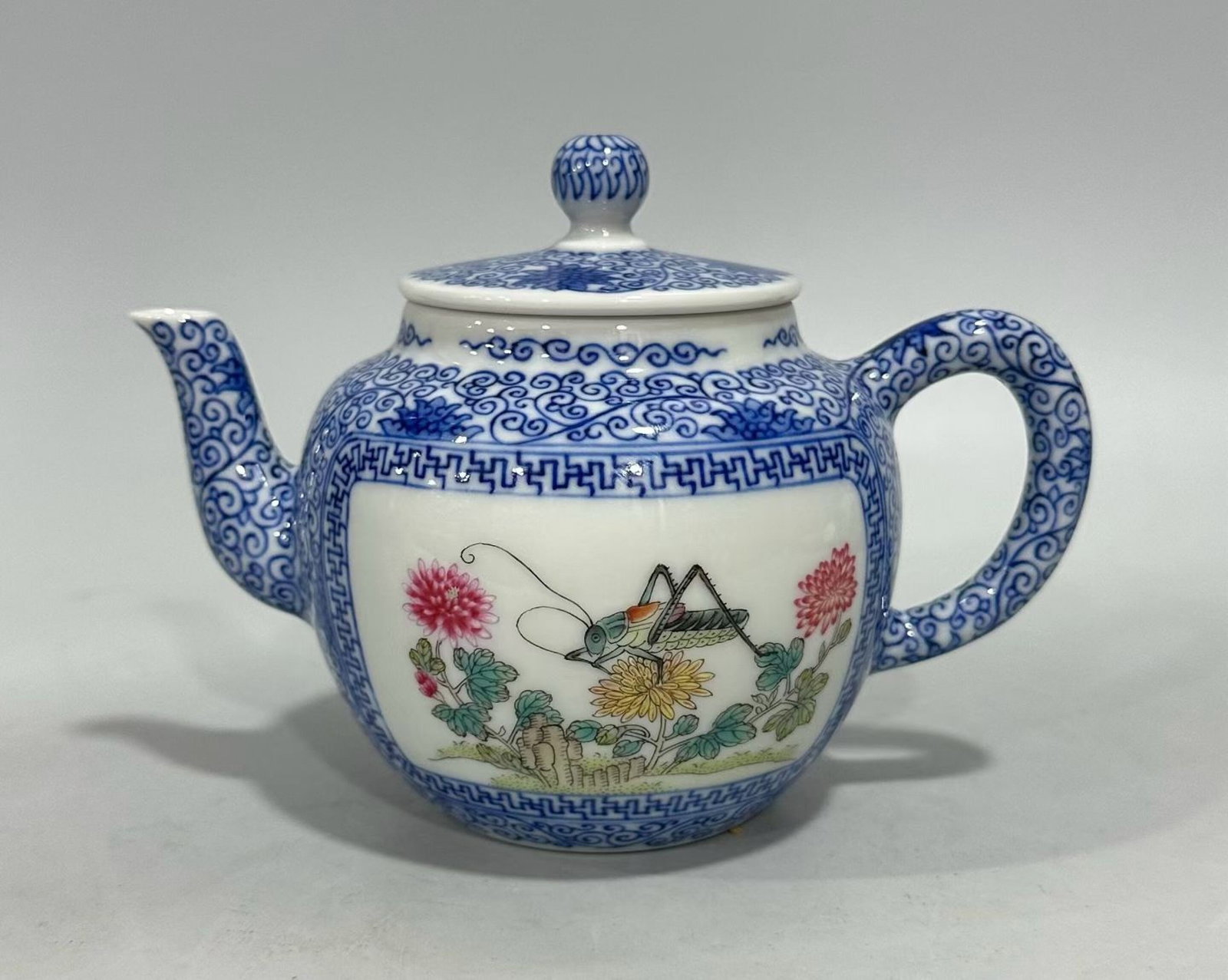 An Exquisite Blue and White Famille-Rose Flower and Butterfly Pattern Teapot (1 of 8)