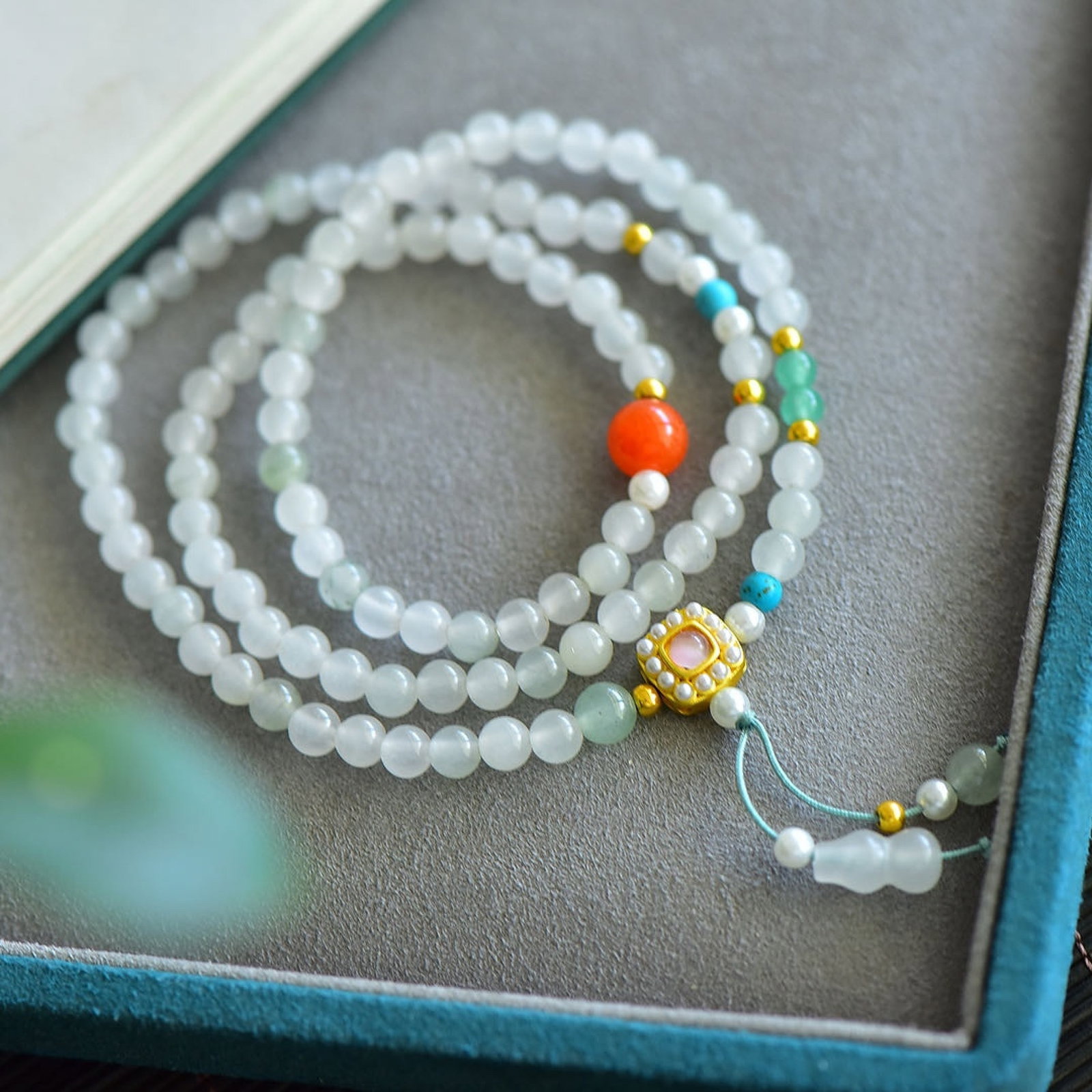 An Exquisite White Jade Bracelets - 2