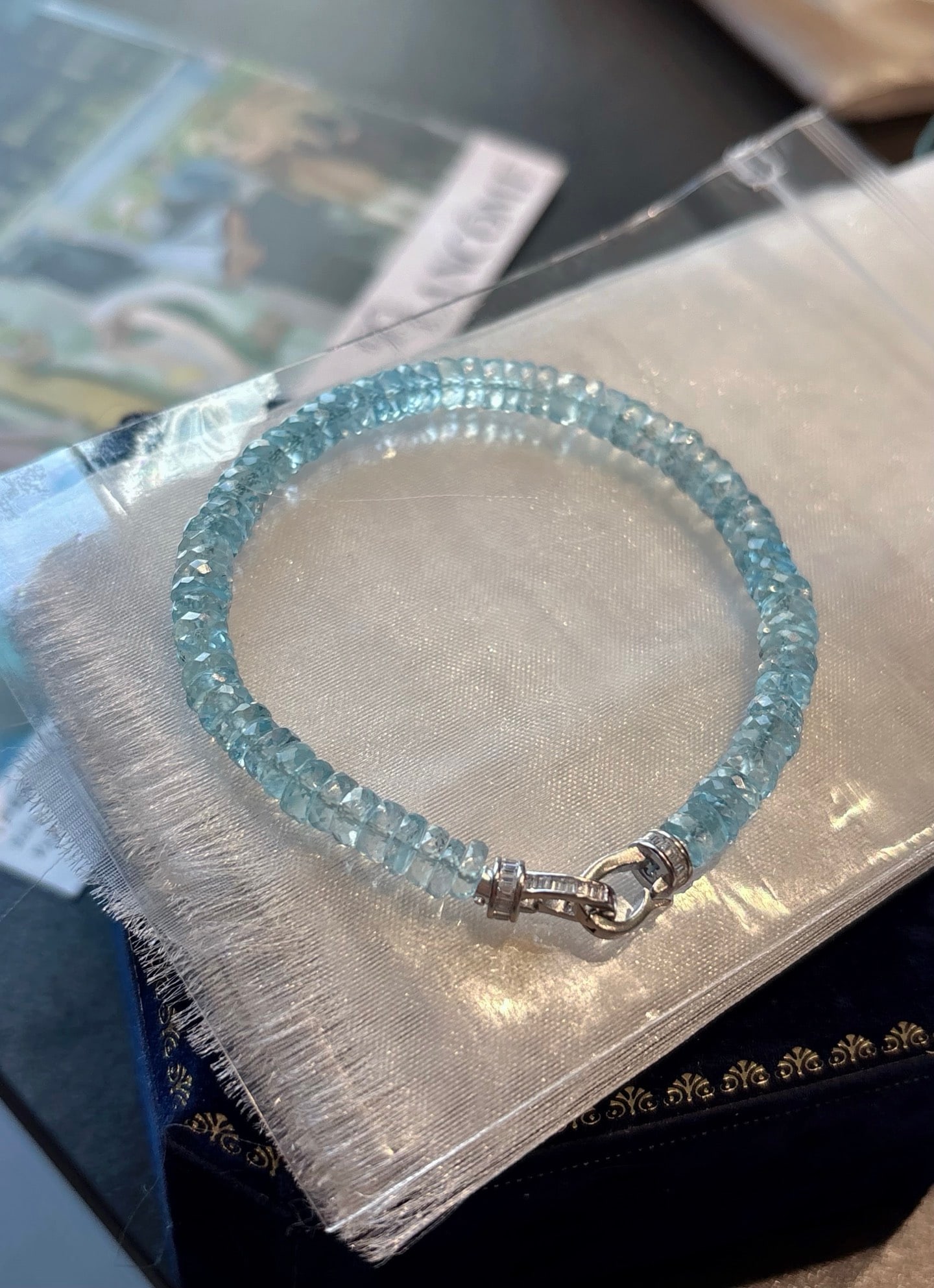 An Exquisite Aquamarine Bracelets: An Exquisite Aquamarine Bracelets,Size:5.5mm,Weight:10.2g 海蓝宝手串
