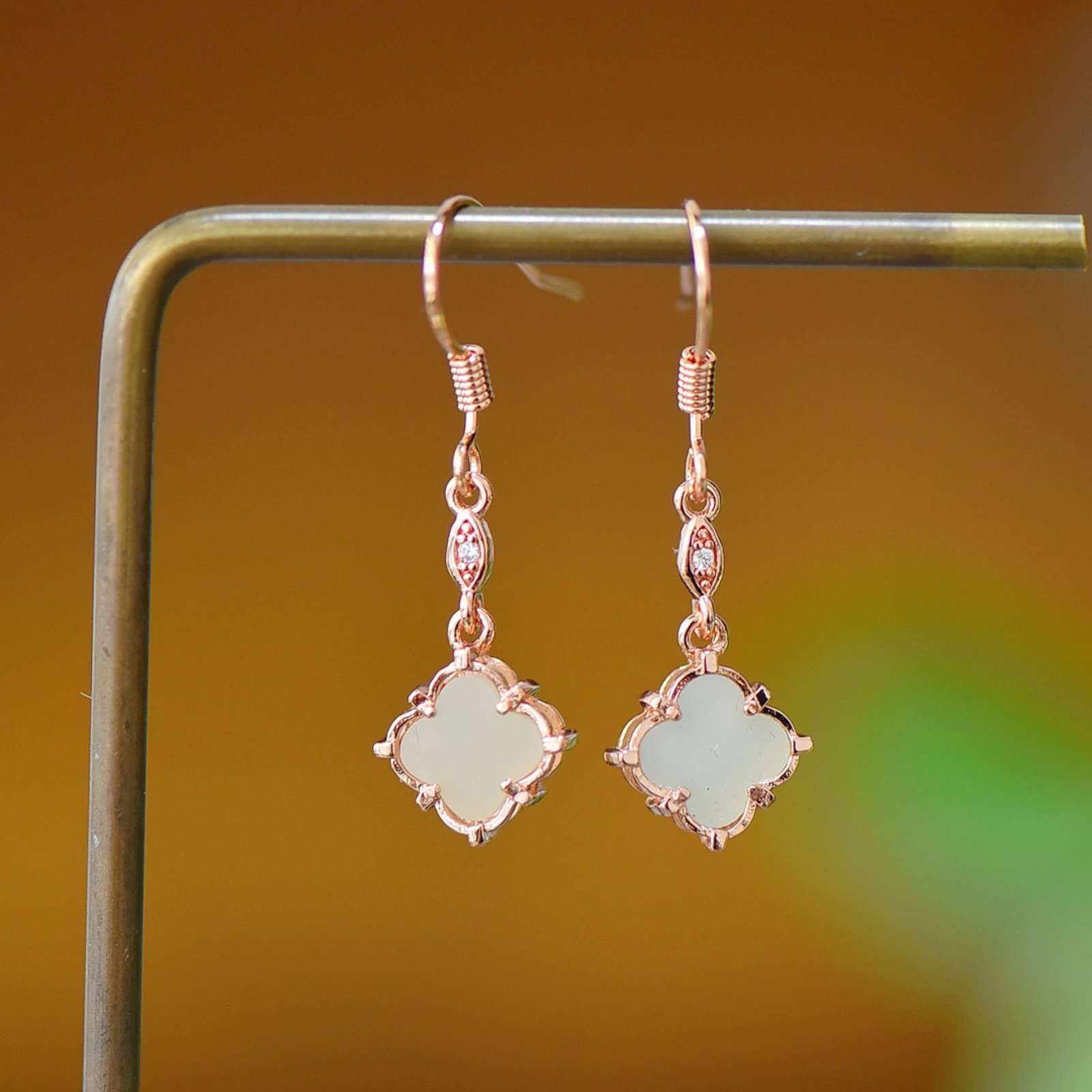 A Pair of Exquisite Bronze Inlaid White Jade Jewelry: A Pair of Exquisite Bronze Inlaid White Jade Jewelry,Size:(Earrings)3.1inx3.1in,(Necklace)5.5inx5.5in,(Ring)4.7inx4.7in 一对铜镶白玉首饰