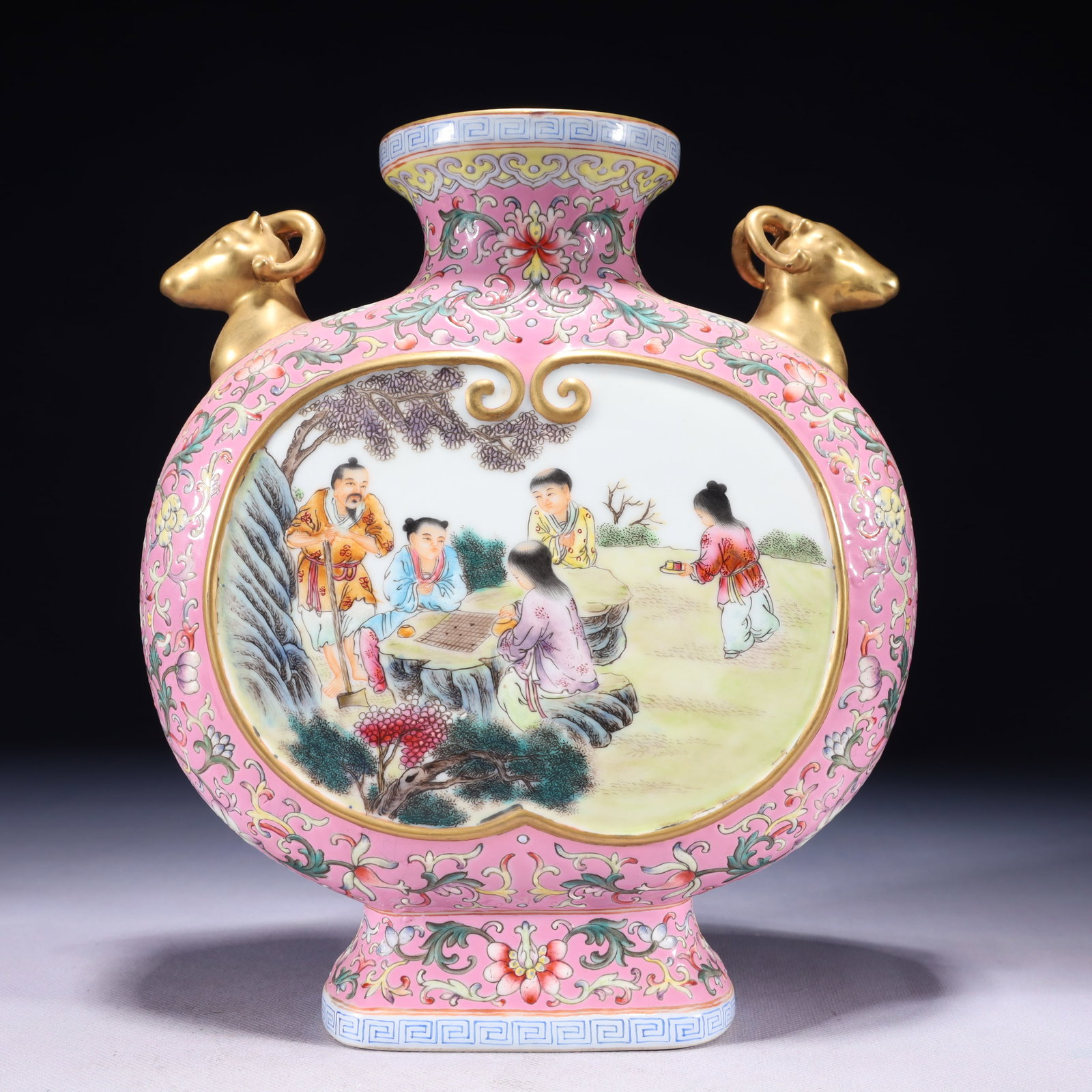 An Exquisite Famille-Rose Painted Gold Character and Story Pattern Sheep-Ears Vase: An Exquisite Famille-Rose Painted Gold Character and Story Pattern Sheep-Ears Vase 粉彩描金人物故事纹羊耳瓶,中国