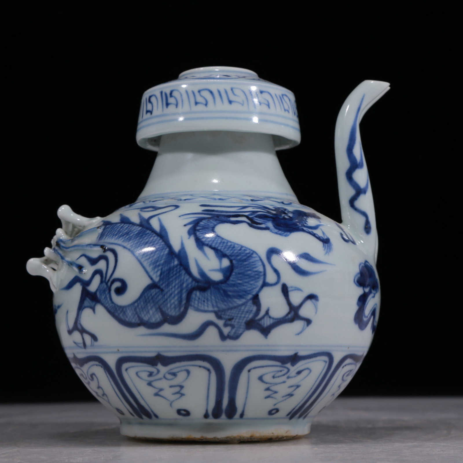 A Gorgeous Blue And White 'Dragon' Pot: A Gorgeous Blue And White 'Dragon' Pot. Painted in deep cobalt blue with scaly, sinuous dragon. Chinese Ming Dynasty. Size:5.1inx5.5in. Weight:725g. 明代