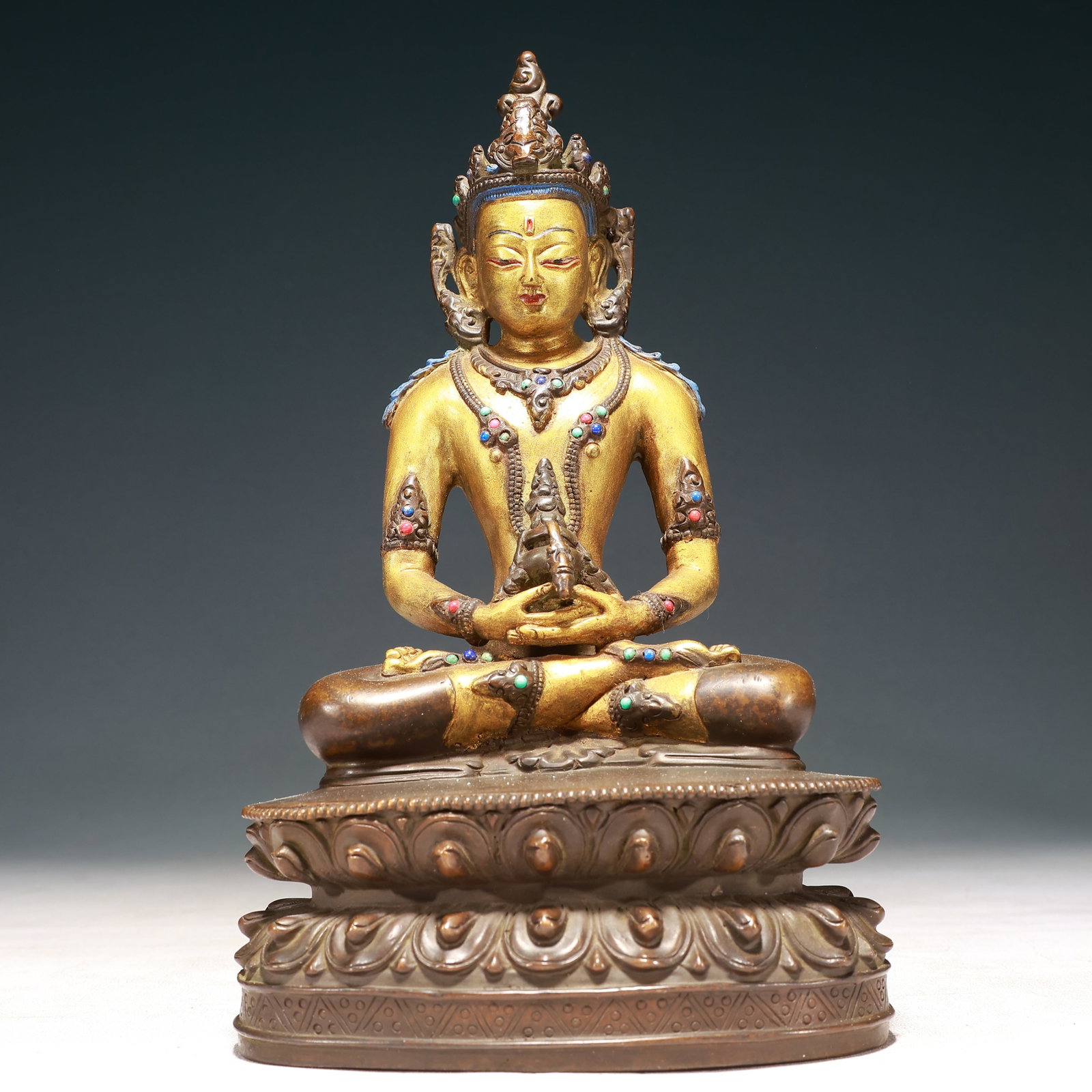 A Solemn Gilt Bronze Statue of Amitayus,Inlaid Turquoise: A Solemn Gilt Bronze Statue of Amitayus,Inlaid Turquoise,Qing Dynasty,China,Size:6.3inx4.3inx11in,Weight:3700g