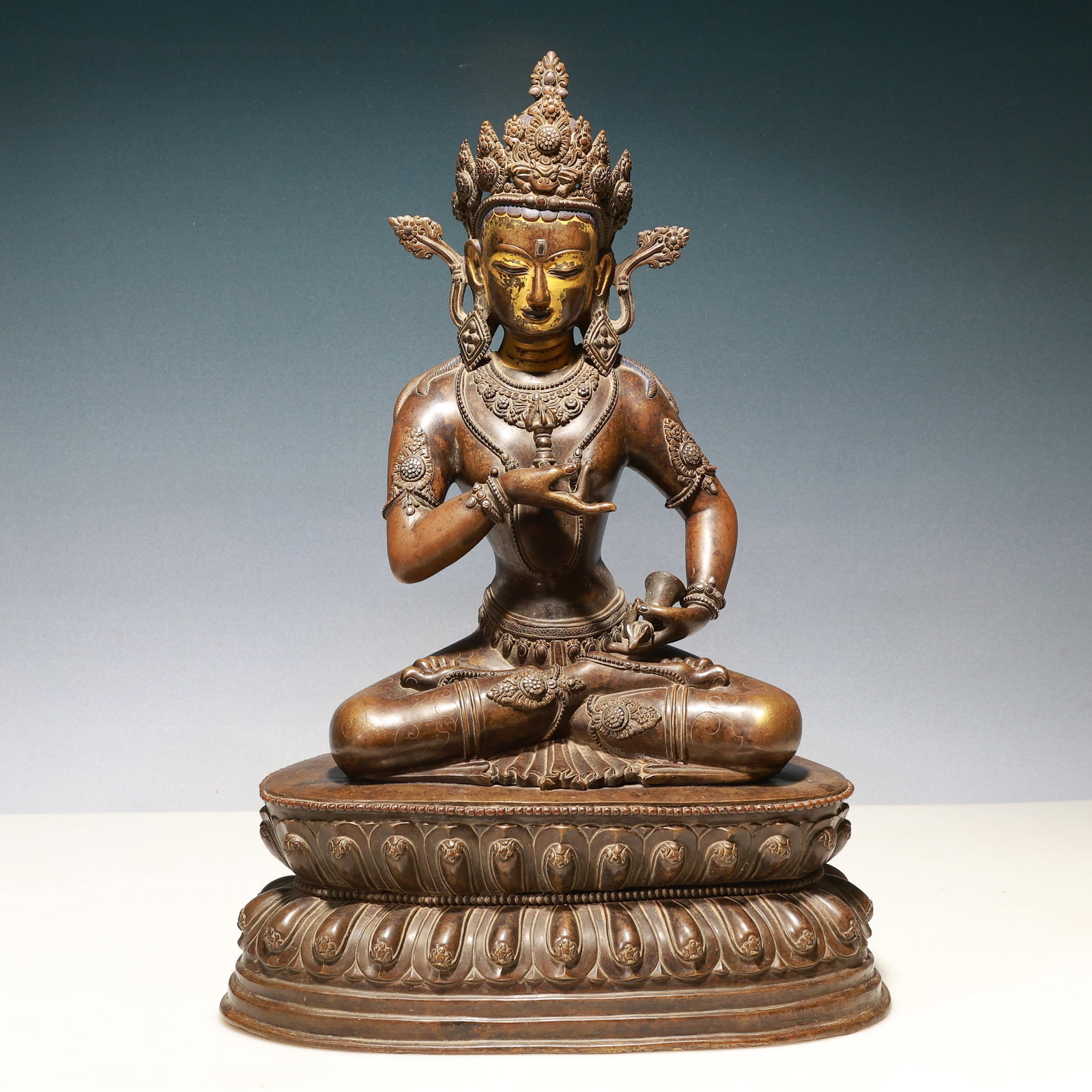 A Solemn Gilt Bronze Buddha Statue (1 of 10)