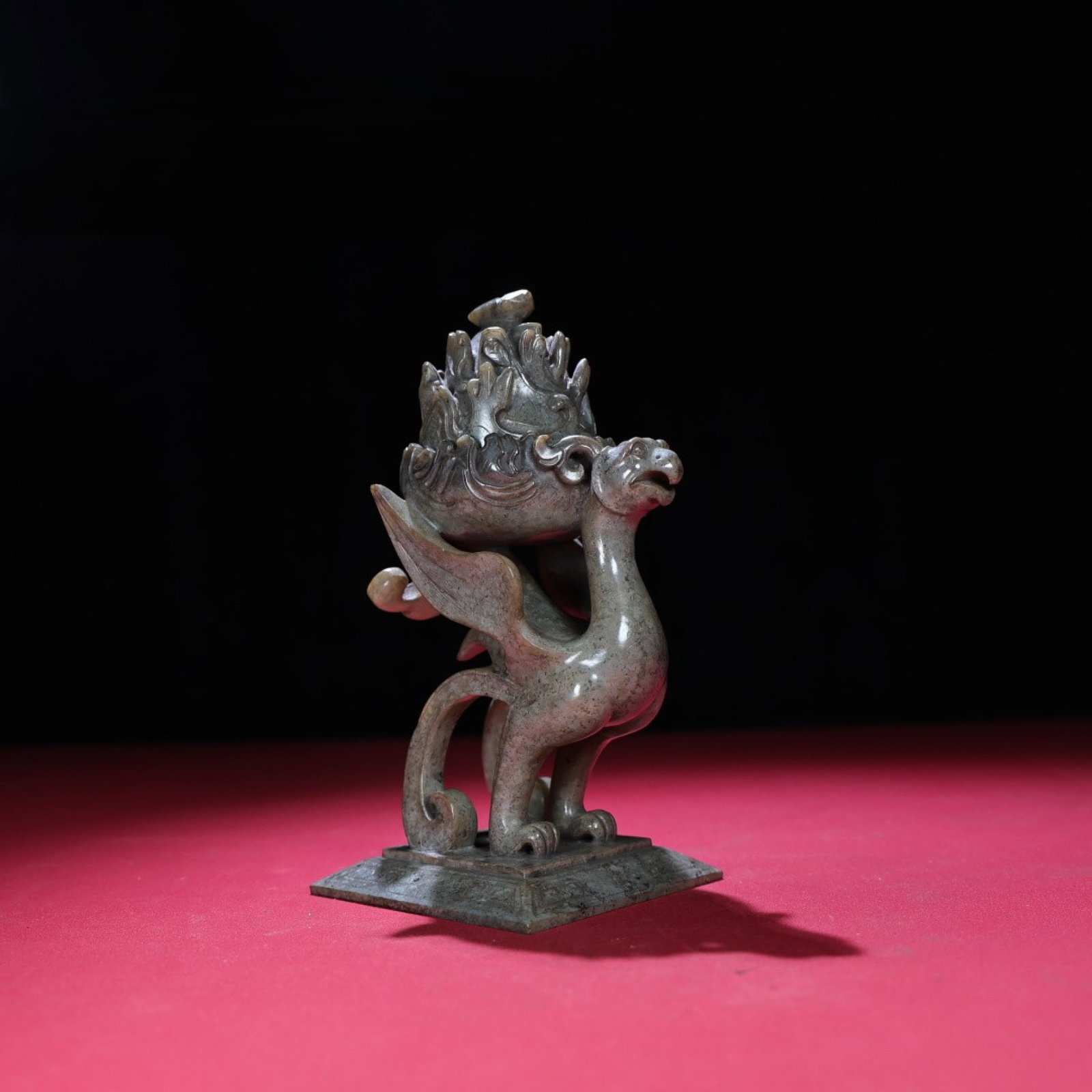 An Exquisite Archaic Jade Phoenix Censer: An Exquisite Archaic Jade Phoenix Censer,Ancient Time,China,Size:7.5inx3.7in,Weight:940g 高古玉凤香炉,中国远古时期