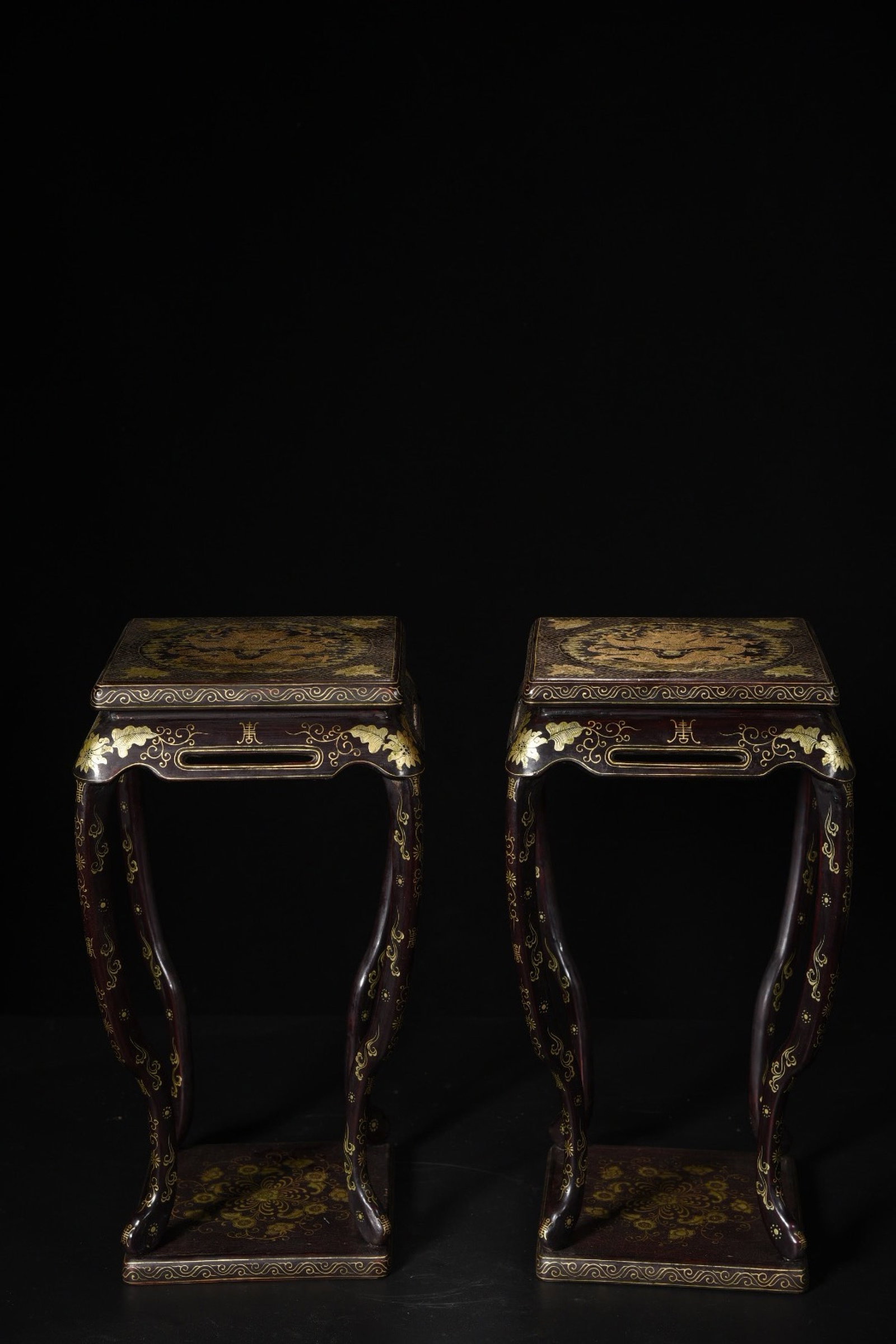 A Pair of Exquisite Carved Lacquer Painted Gold Auspicious Cloud and Dragon Pattern Flower Stands (1 of 10)