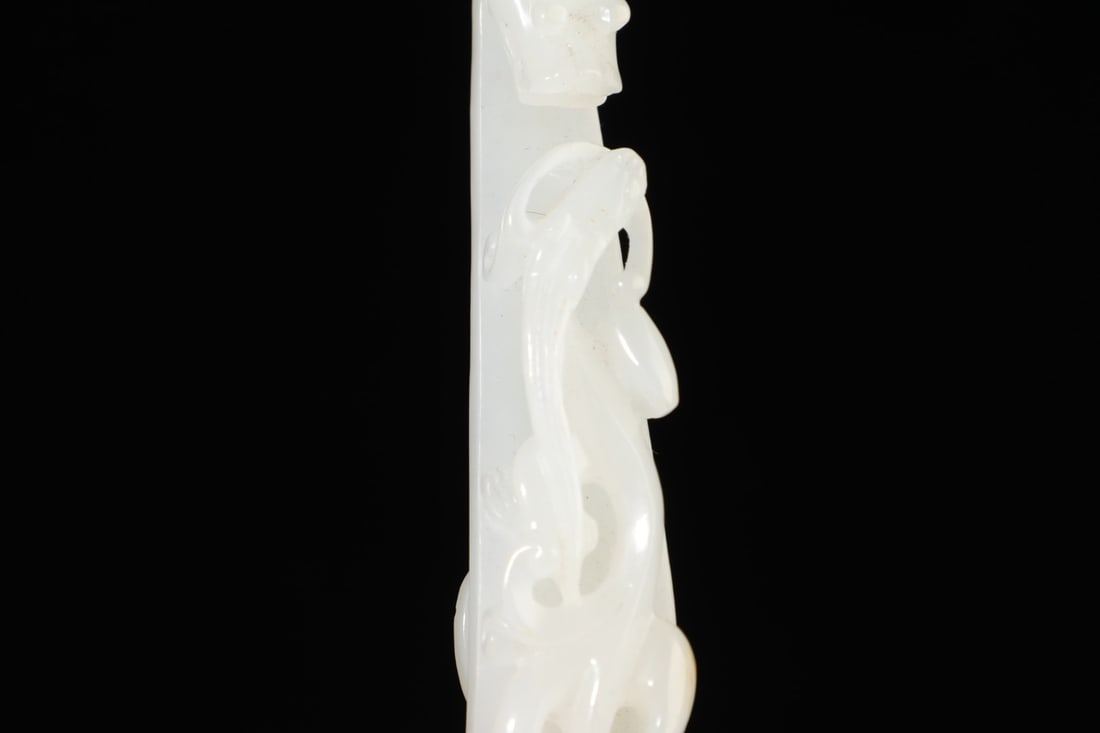 An Exquisite White Jade Dragon Pattern Hook - 7