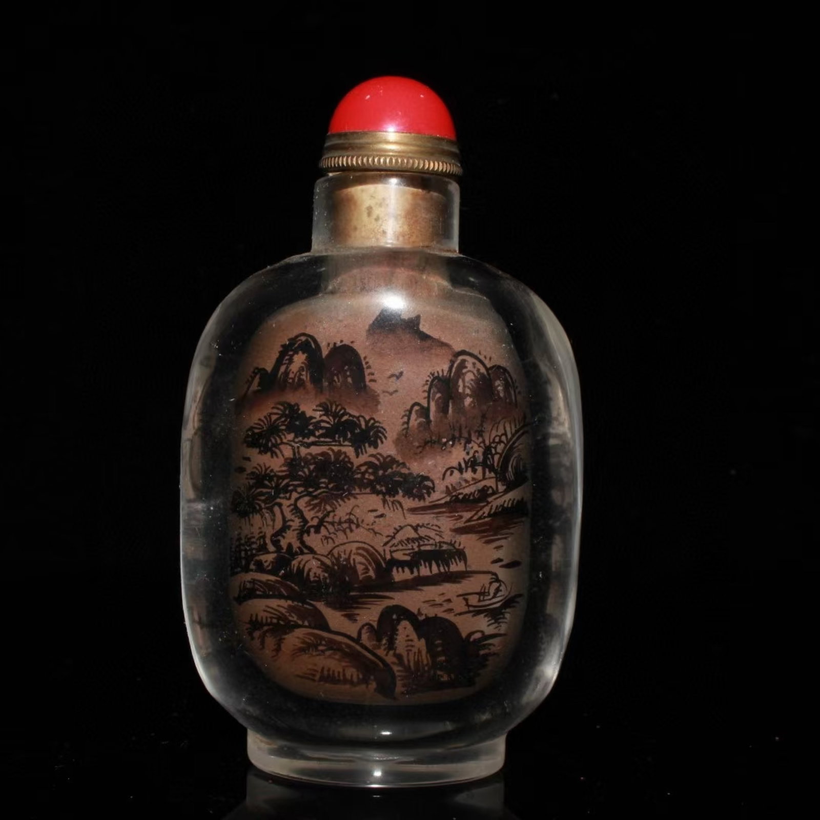 An Exquisite Glass Landscape Pattern Snuff Bottle: An Exquisite Glass Landscape Pattern Snuff Bottle,Qing Dynasty,China,Size:2.2inx1.2inx3.9in,Weight:163g