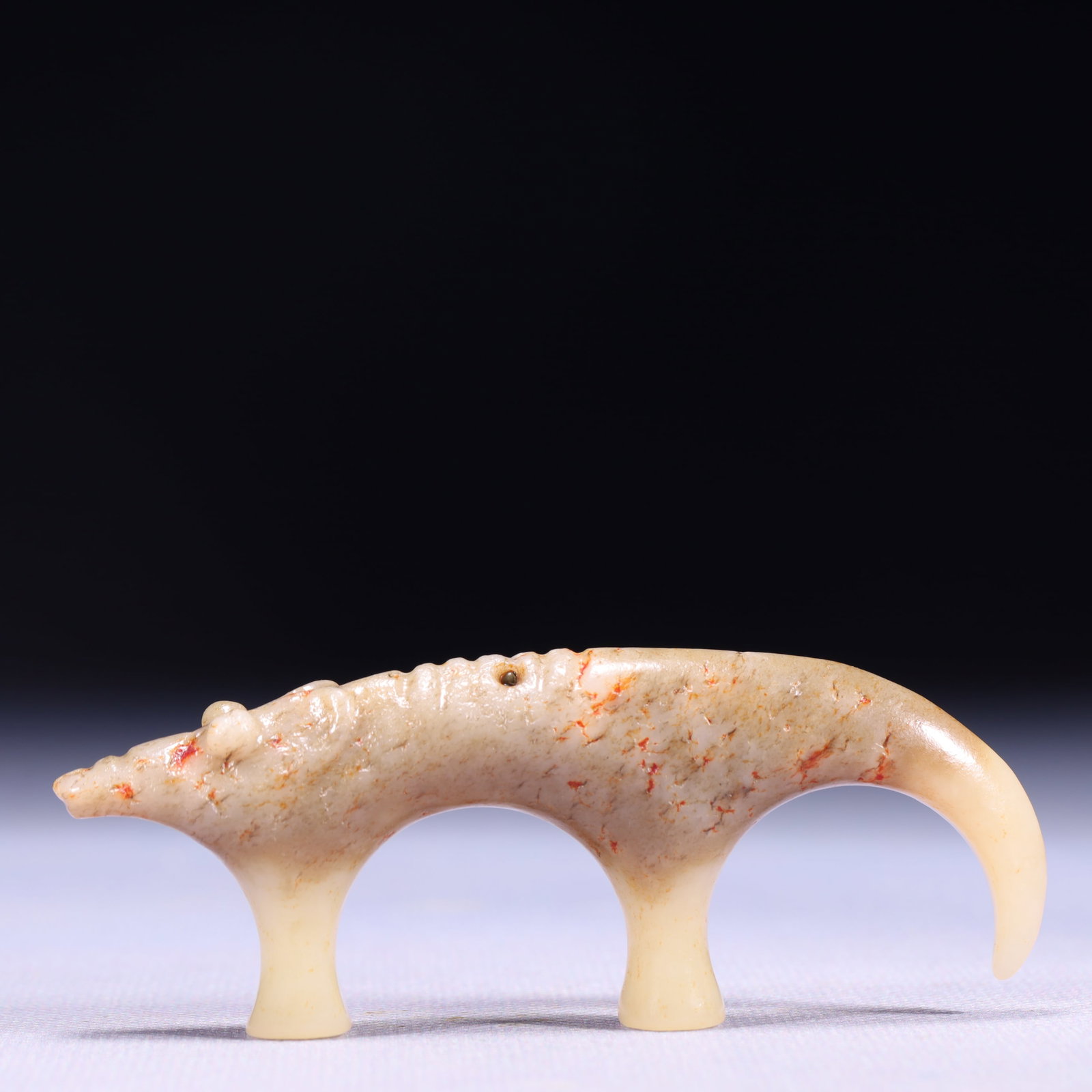 An Exquisite Green Jade Beast Ornament: An Exquisite Green Jade Beast Ornament,Qing Dynasty,China,Size:3.5inx0.4inx1.2in,Weight:40g 青玉兽摆件,中国清代