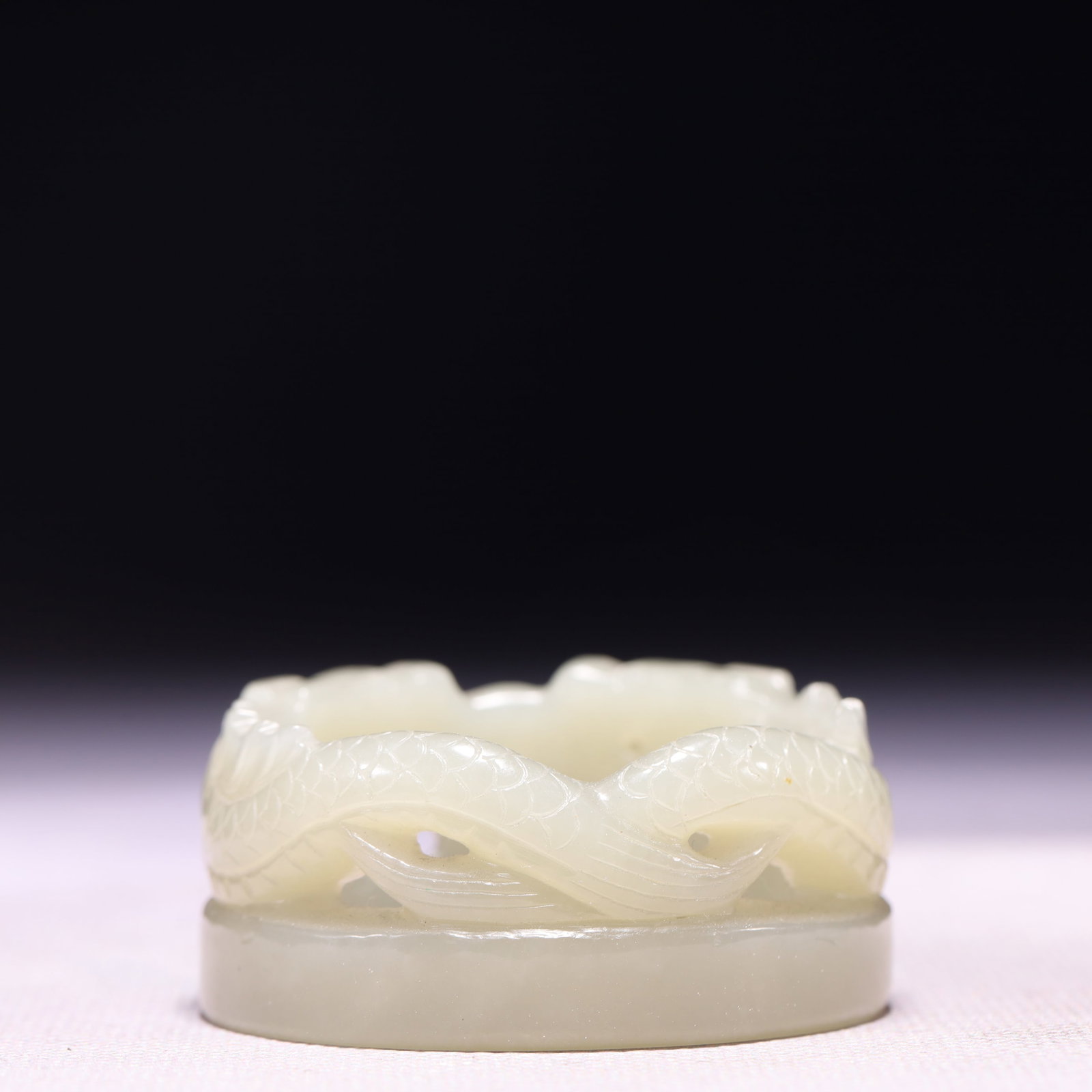 A Rare Green Jade Beast Pattern Ornament - 3