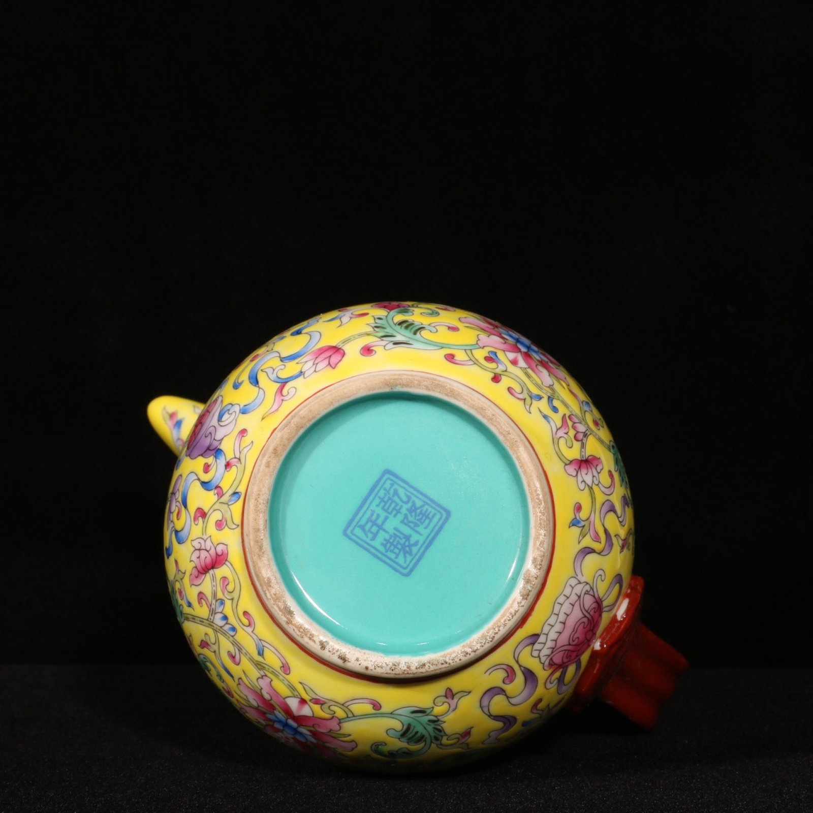An Exquisite Enamel Lotus Pattern Pot - 9
