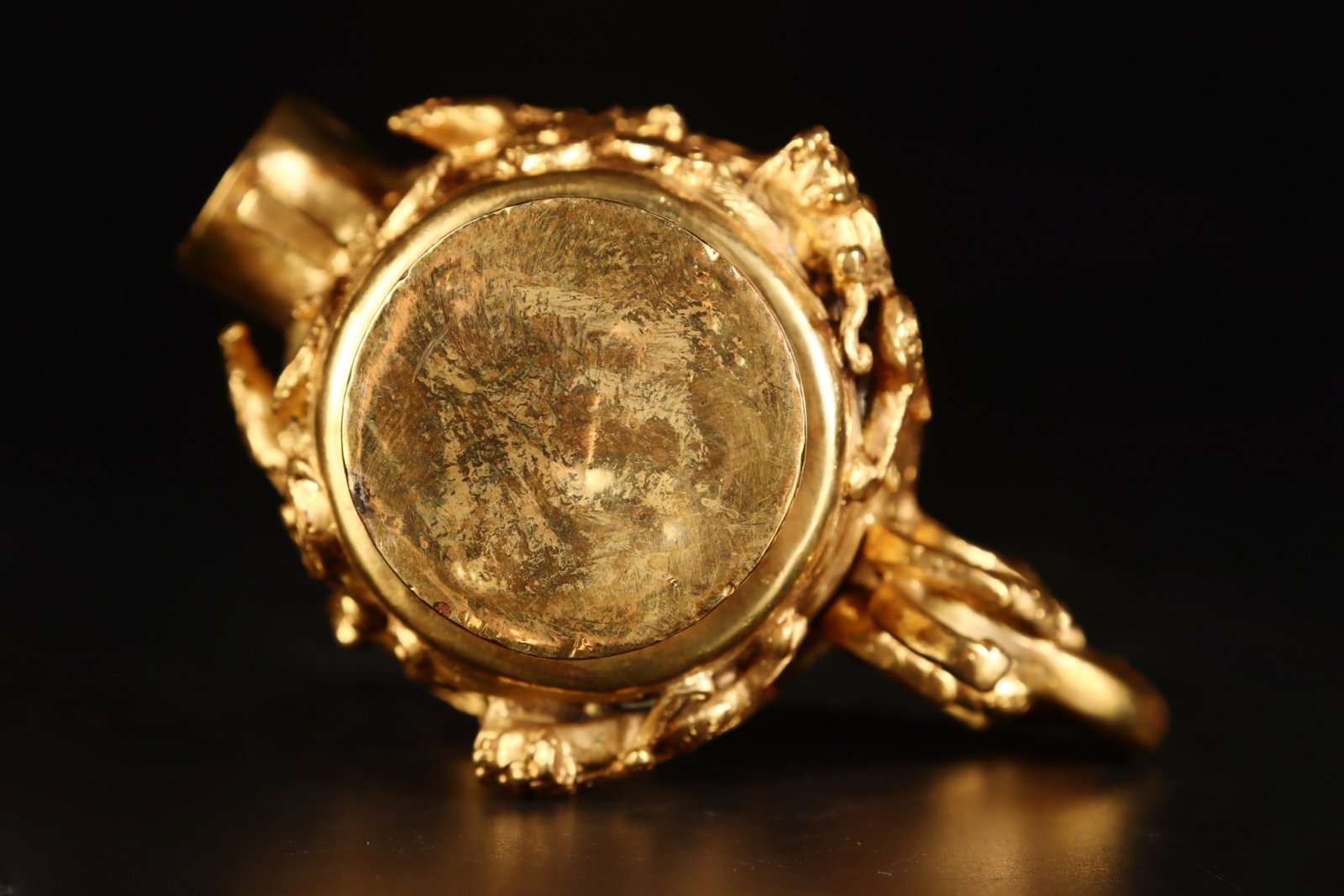 An Exquisite Gilt Bronze Chi-Dragon Pattern Cup - 9