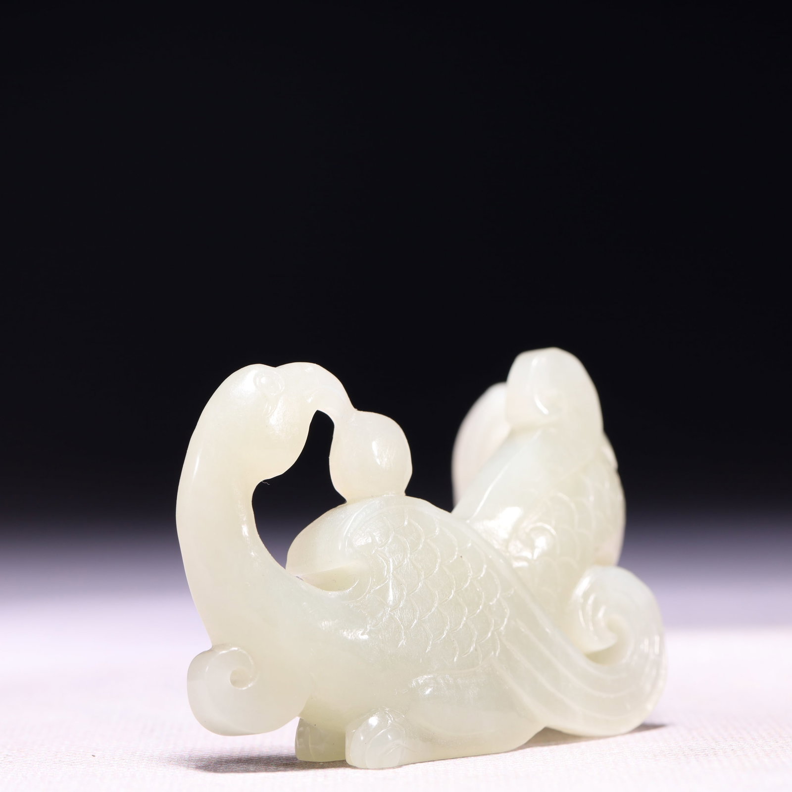 A Rare White Jade Phoenix Pattern Ornament - 4
