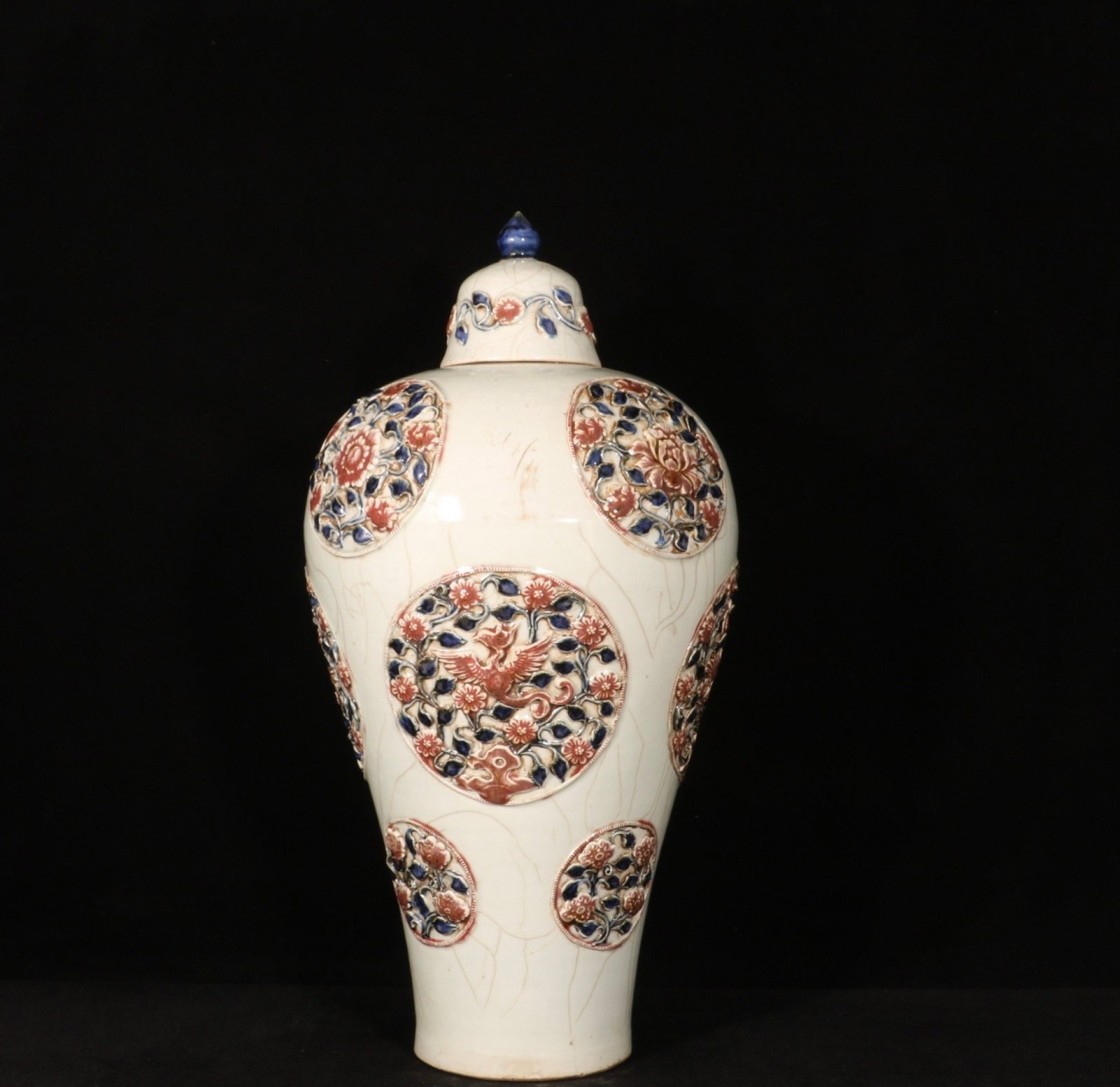 A Huge Blue and White Underglaze-Red Flower and Phoenix Pattern Bottle: A Huge Blue and White Underglaze-Red Flower and Phoenix Pattern Bottle,Yuan Dynasty,China,Size:19.7inx10.2in 青花釉里红花卉凤纹盖瓶,&#