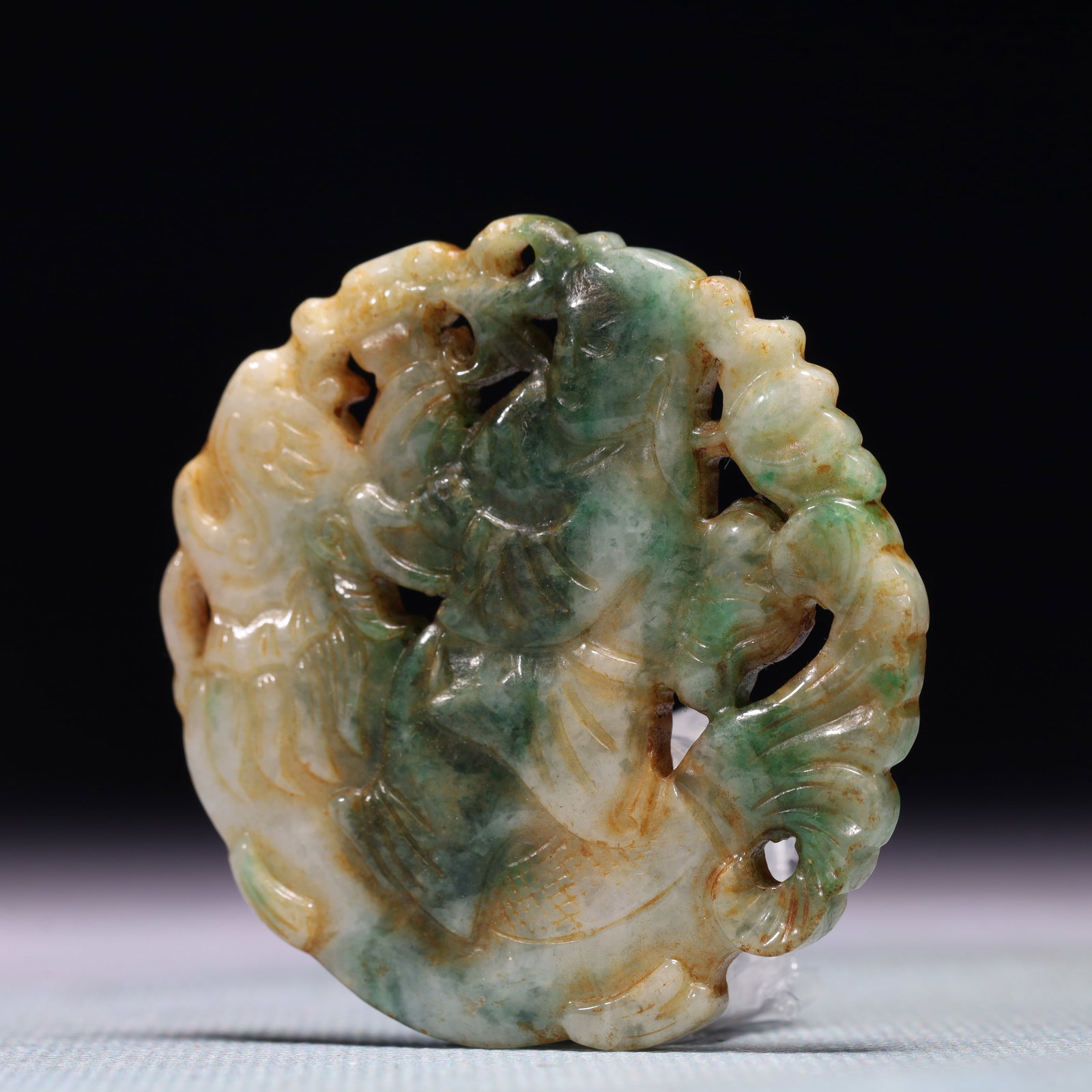 An Exquisite Jadeite Figure Pattern Pendant - 2