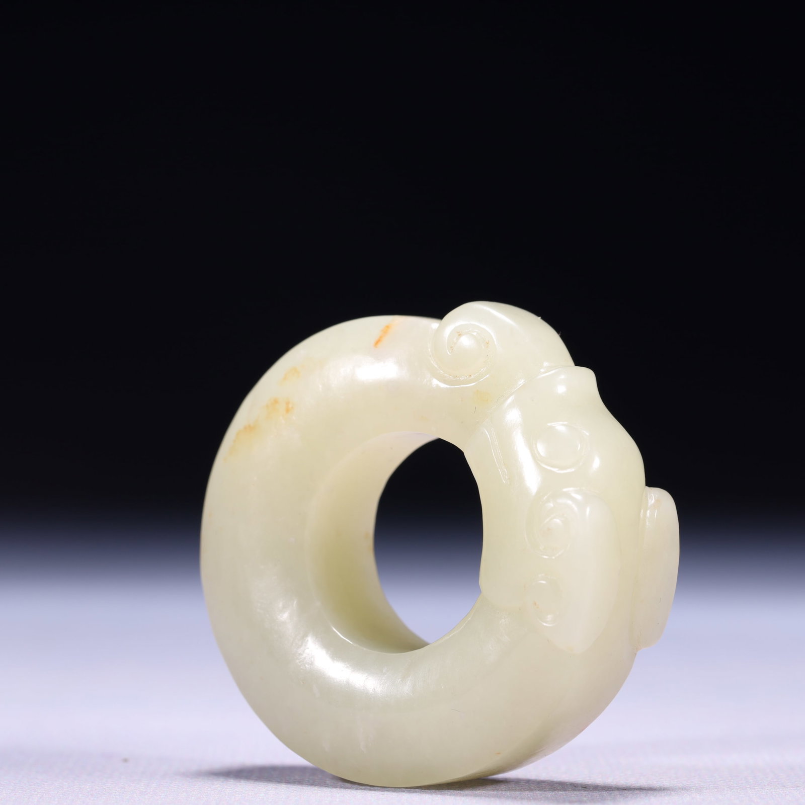 An Exquisite White Jade Beast Pattern Thumb Ring - 2