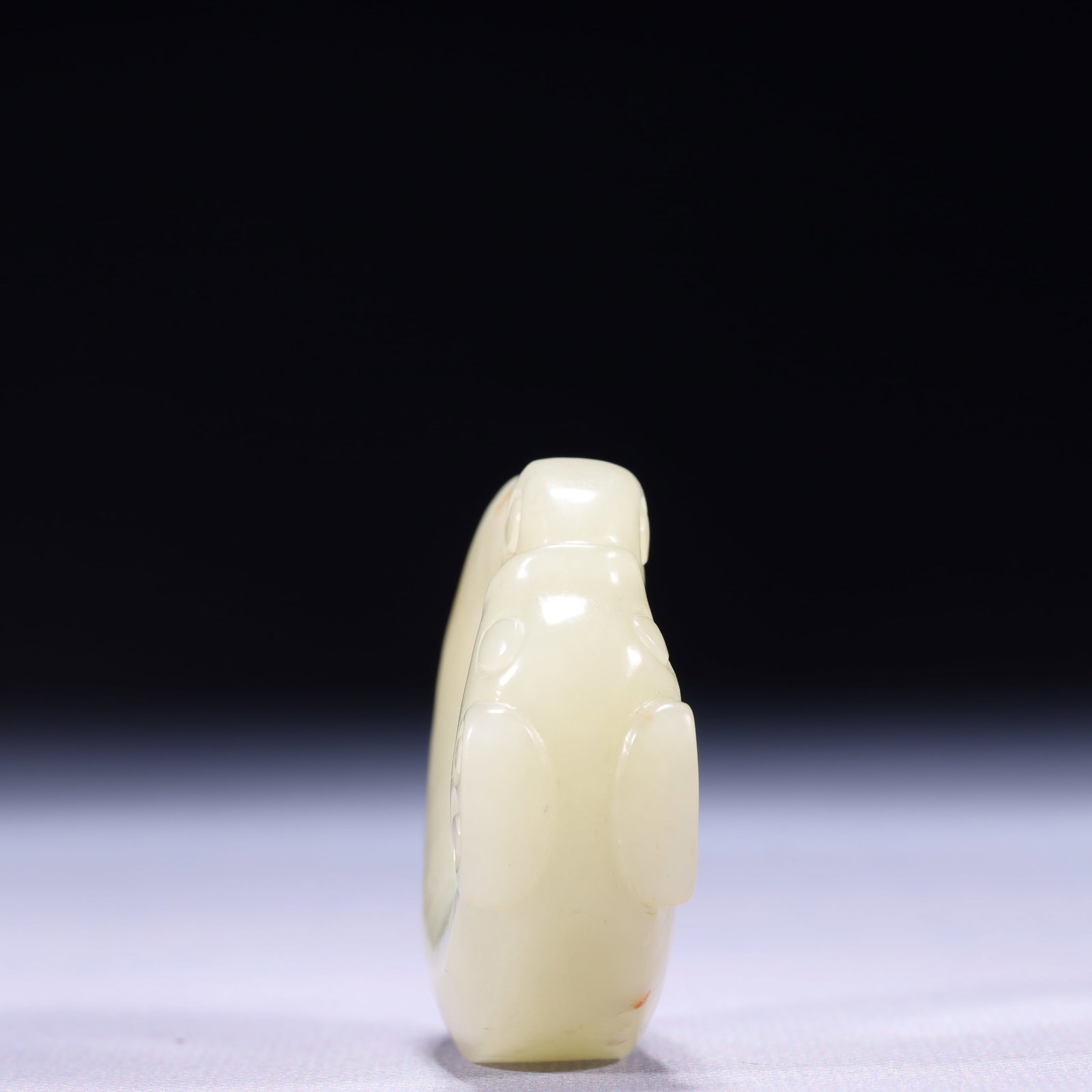 An Exquisite White Jade Beast Pattern Thumb Ring - 3