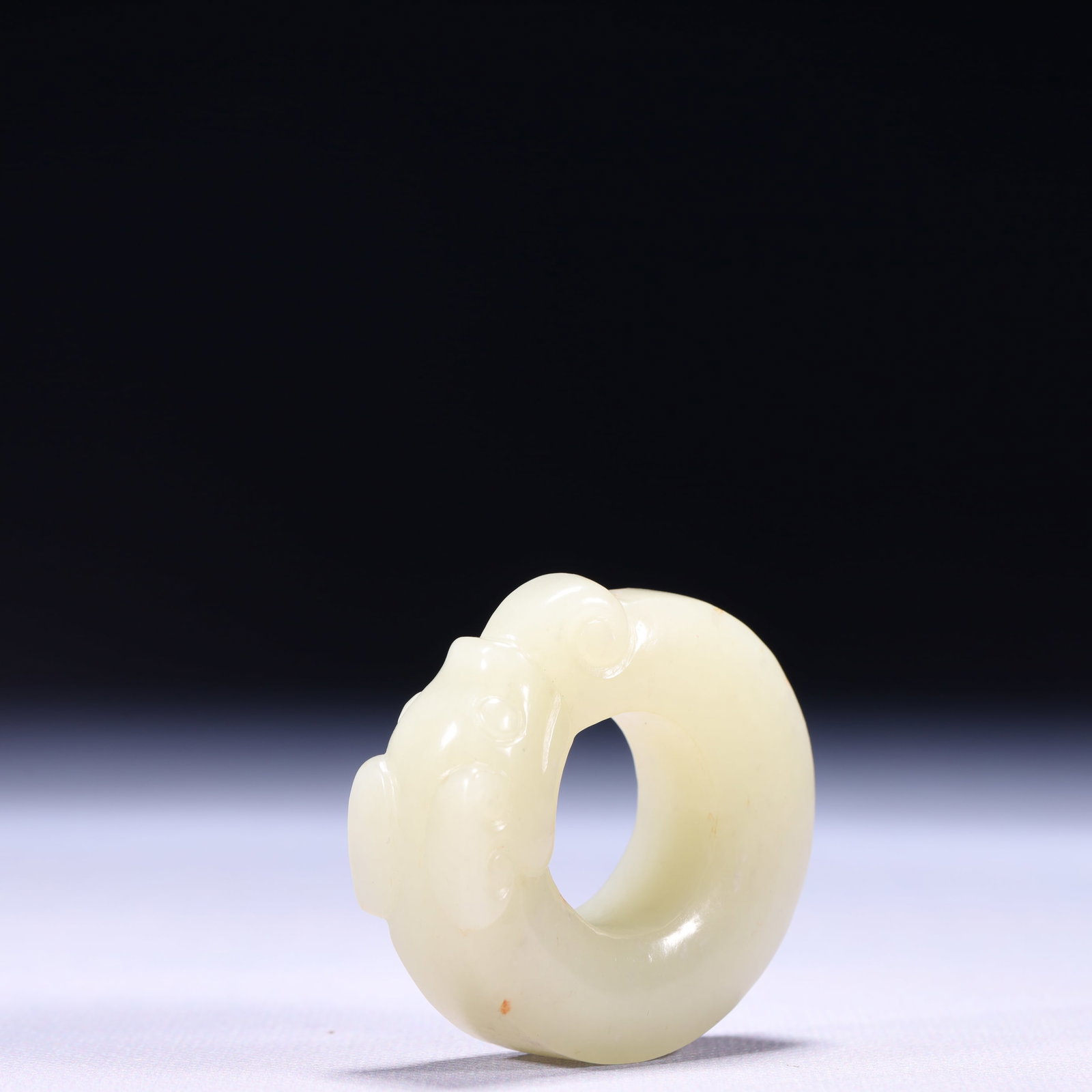 An Exquisite White Jade Beast Pattern Thumb Ring - 4