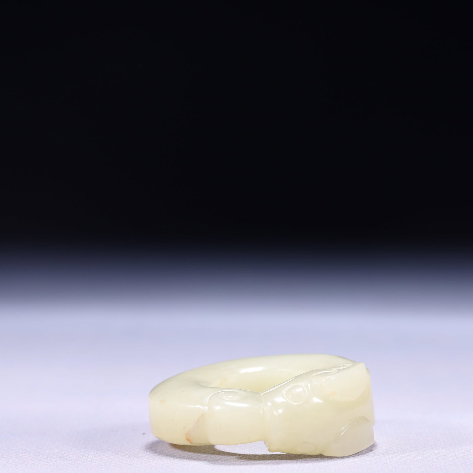 An Exquisite White Jade Beast Pattern Thumb Ring - 7