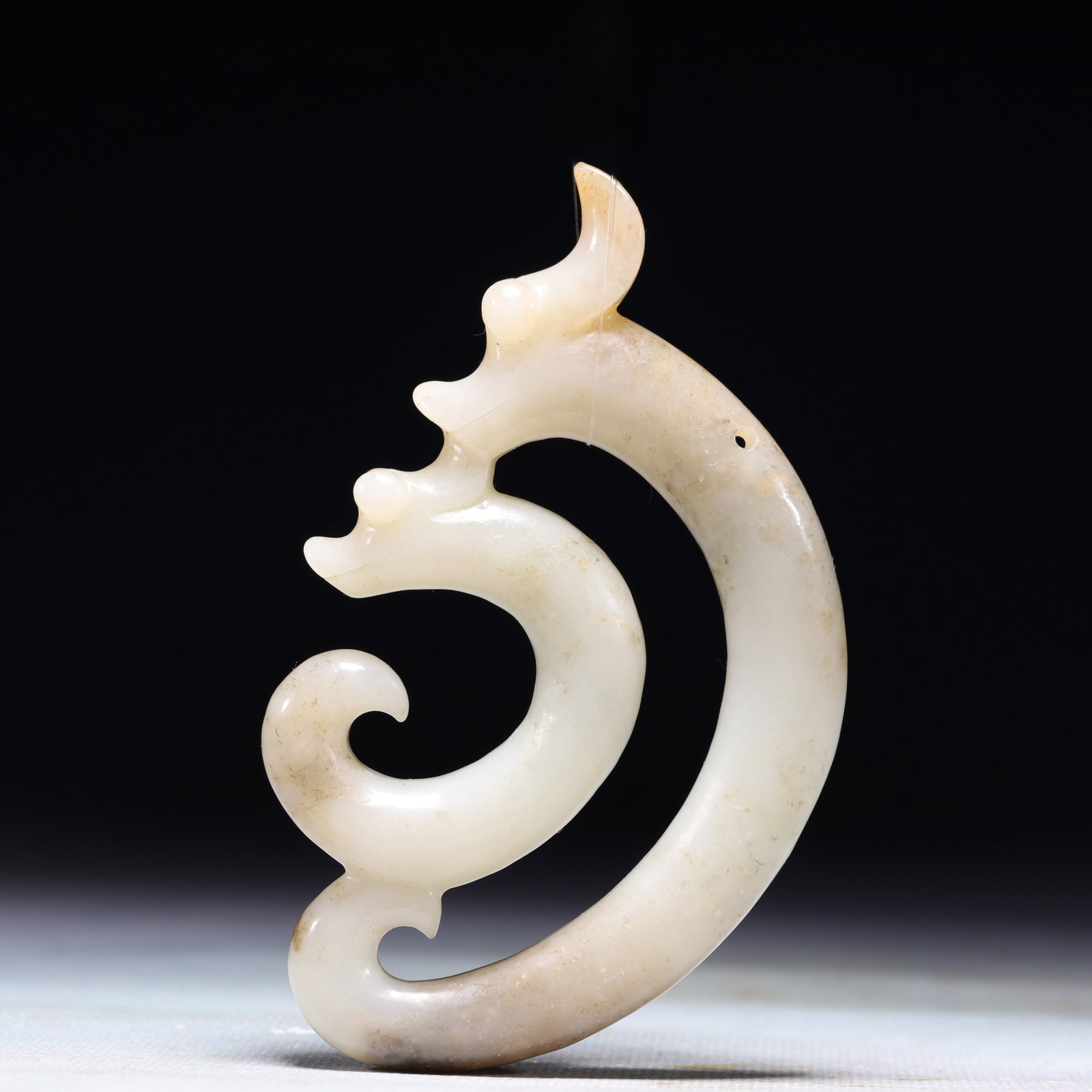 An Exquisite White Jade Dragon Pattern Pendant - 4