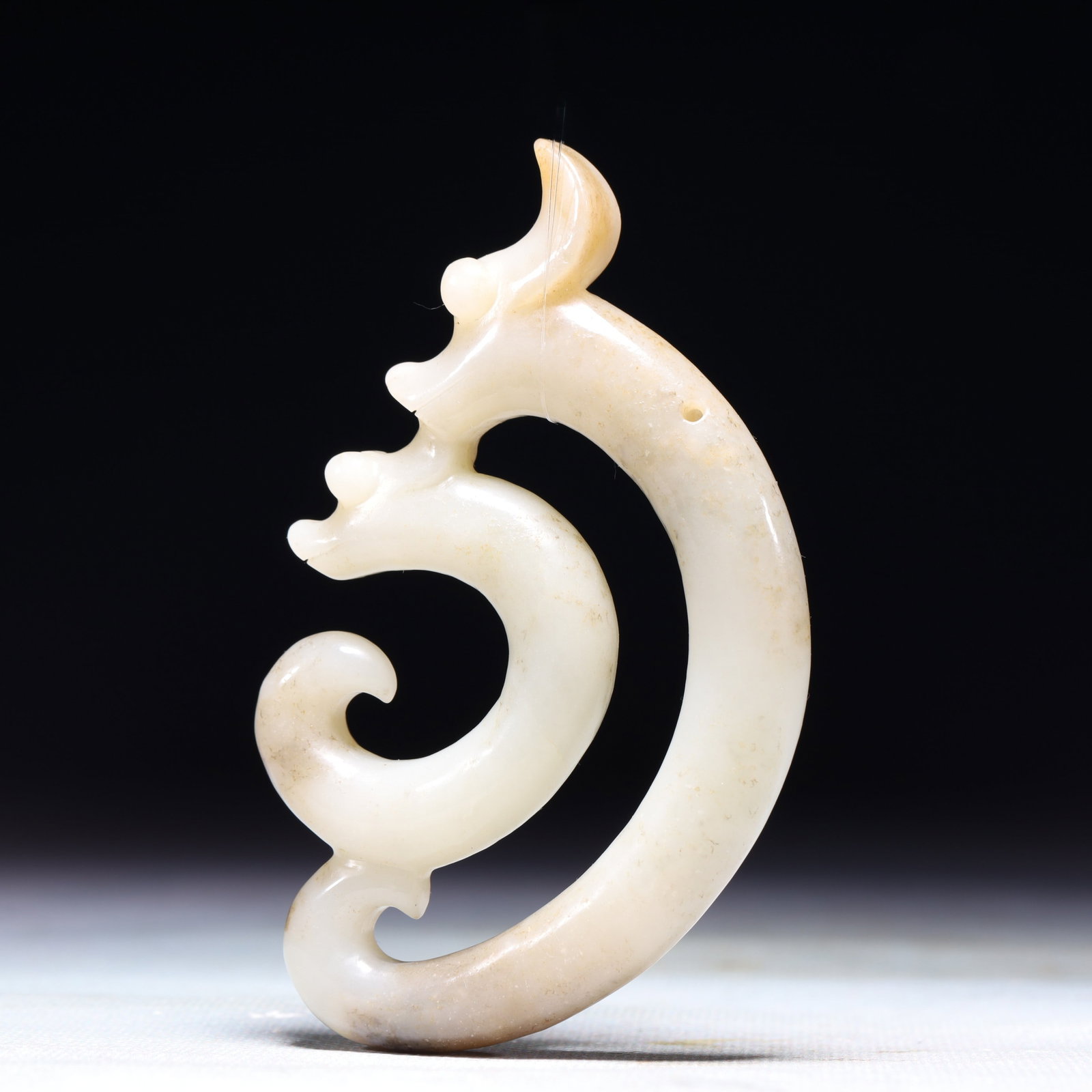 An Exquisite White Jade Dragon Pattern Pendant - 5