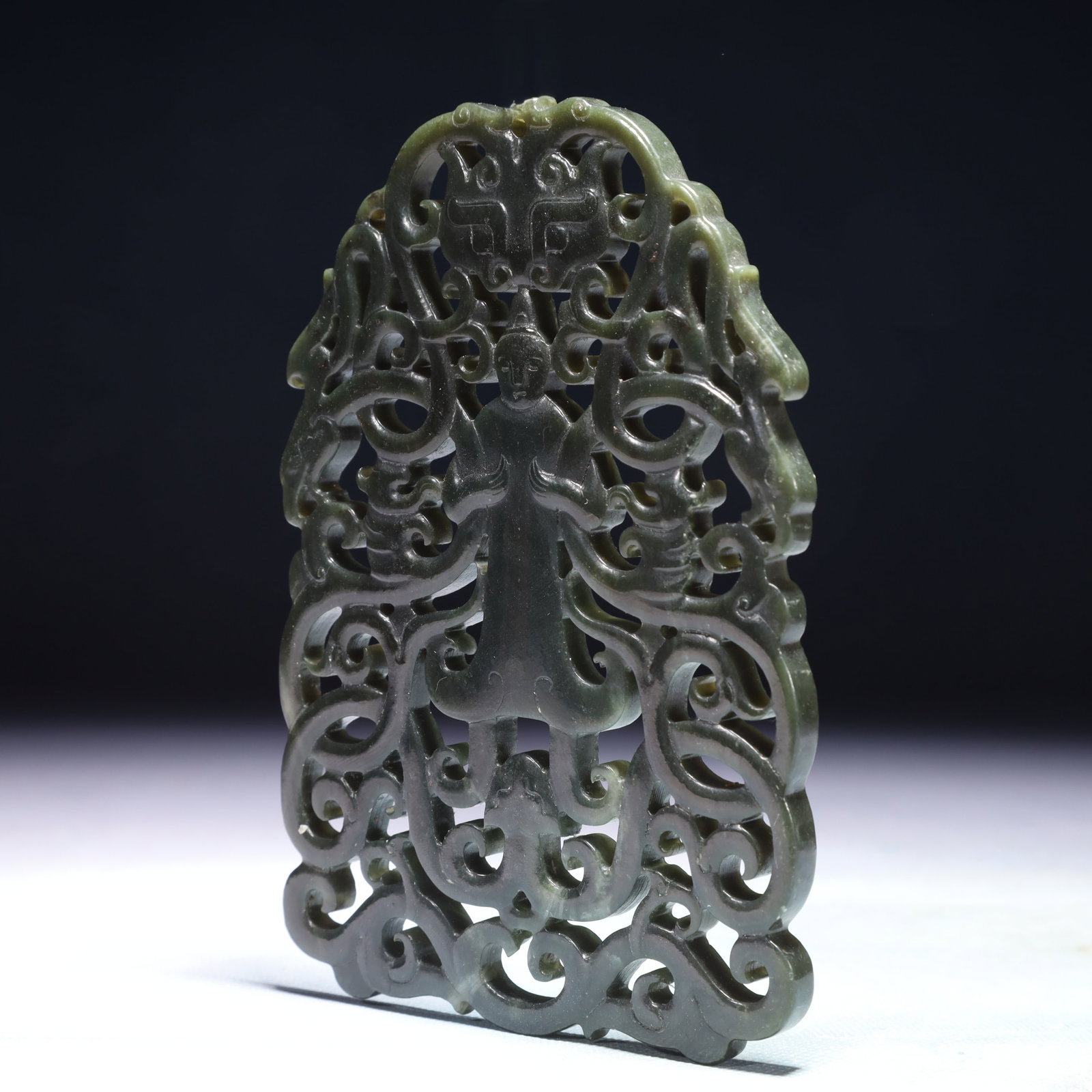 An Exquisite Jasper Figure Pattern Pendant - 3