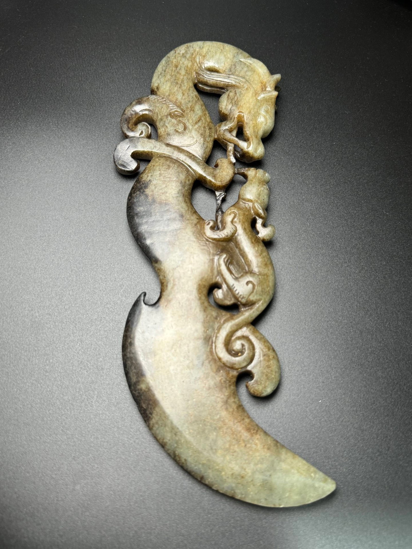 An Exquisite Archaic Jade Dragon Pattern Sword - 3