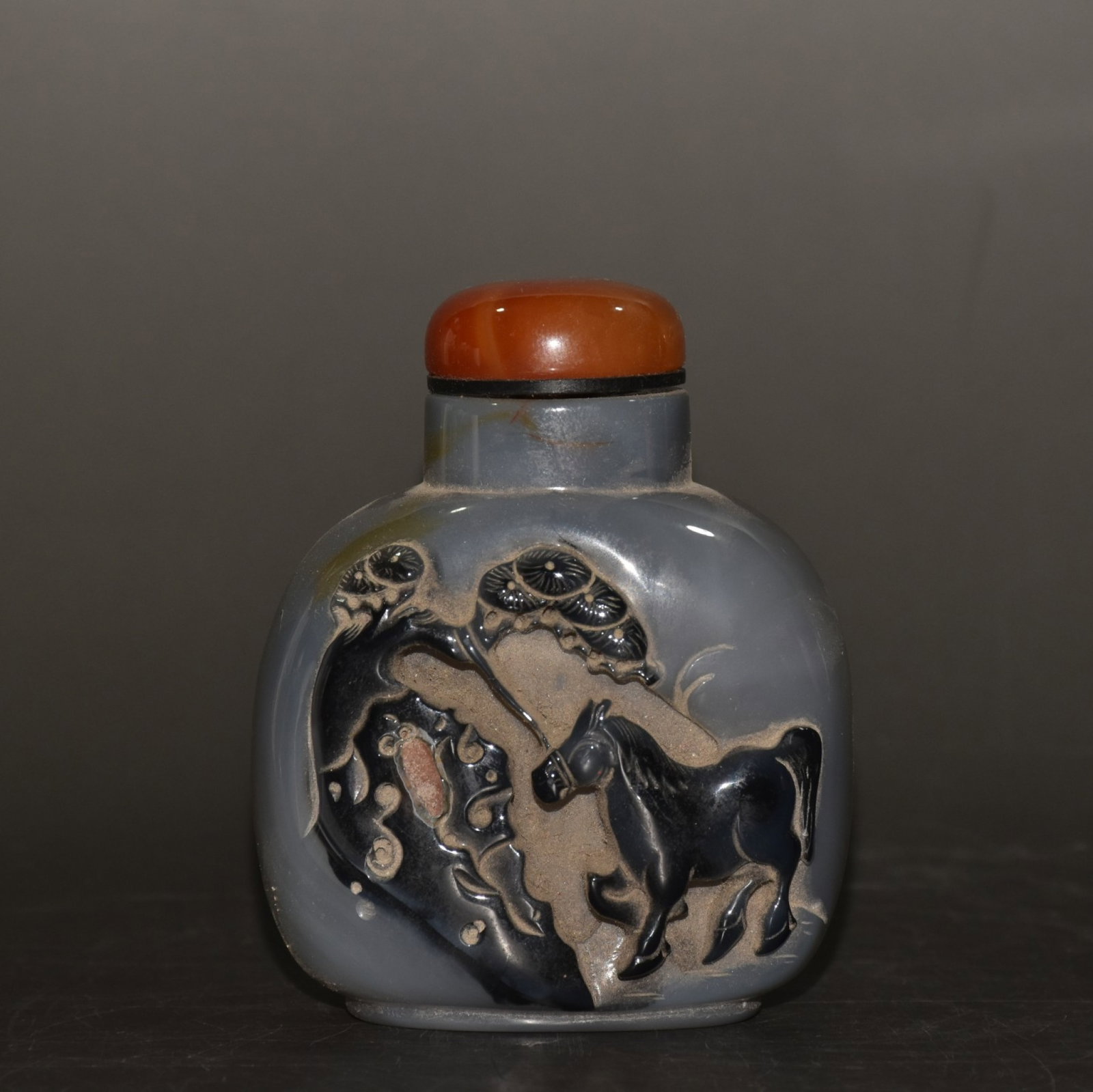 An Exquisite Agate Horse Pattern Snuff Bottle: An Exquisite Agate Horse Pattern Snuff Bottle,Qing Dynasty,China,Size:2.6inx1.4inx3.1in,Weight:150g ????????,????