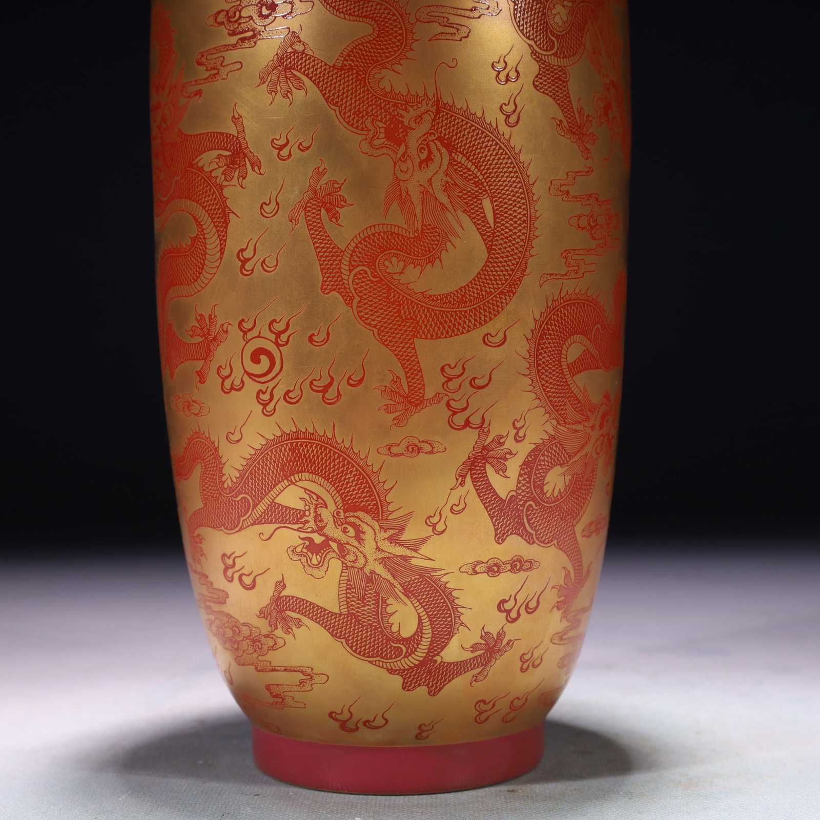 An Exquisite Ruby Red-Glazed Painted Gold Auspicious Cloud and Dragon Pattern Vase - 5