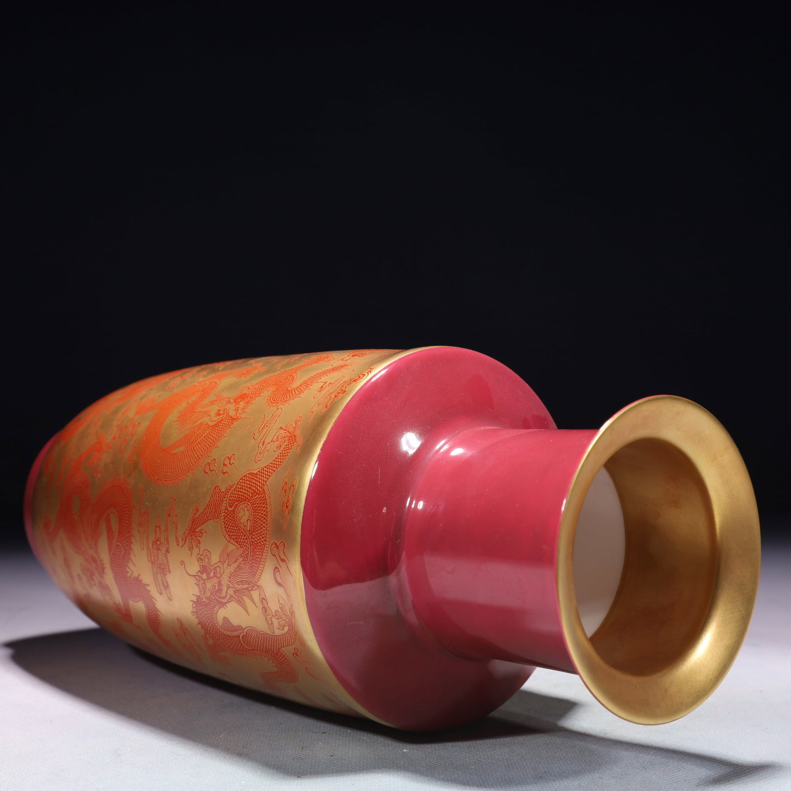 An Exquisite Ruby Red-Glazed Painted Gold Auspicious Cloud and Dragon Pattern Vase - 8