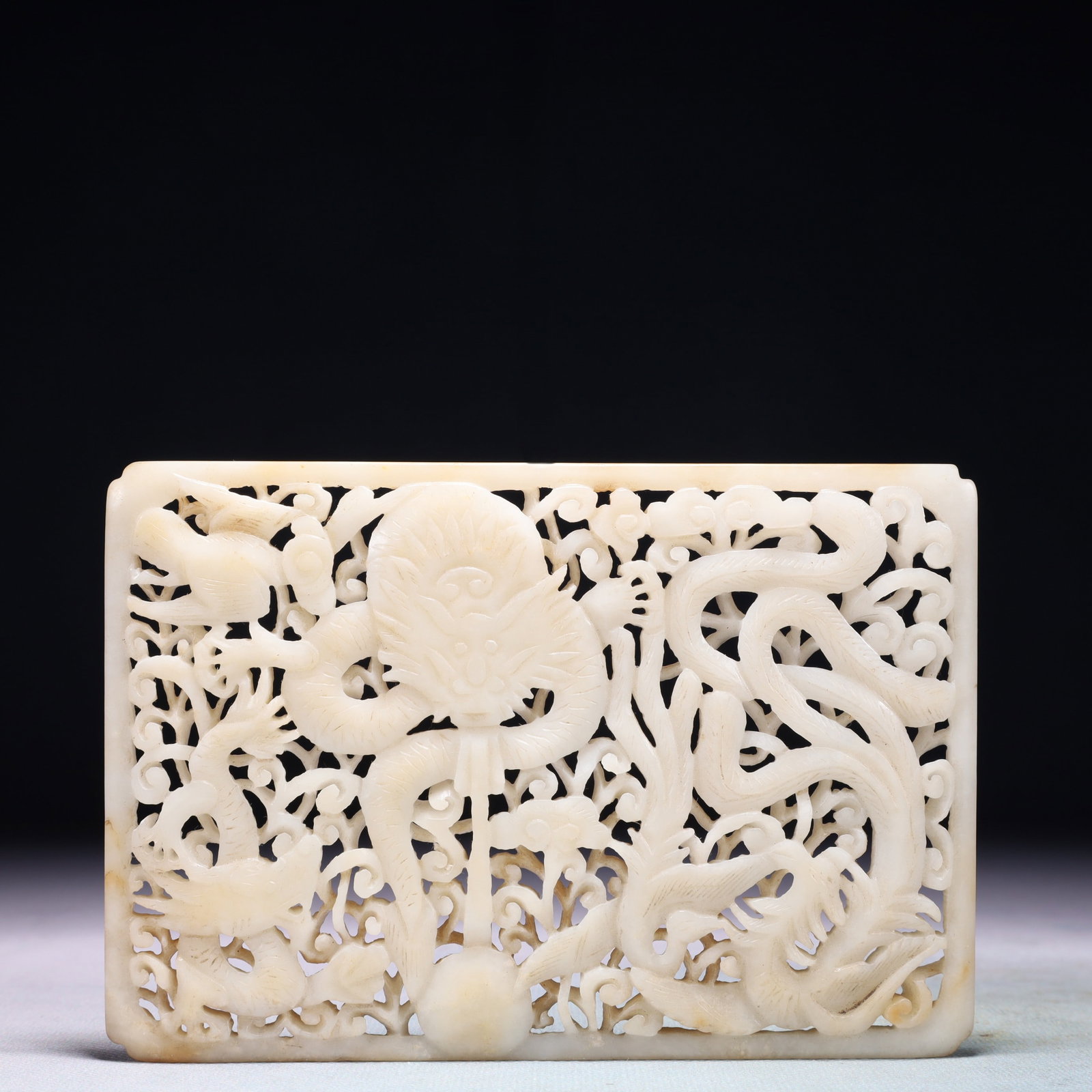 An Exquisite White Jade Dragon and Phoenix Pattern Pendant: An Exquisite White Jade Dragon and Phoenix Pattern Pendant,Qing Dynasty,China,Size:5.9inx15.7in,Weight:210g 白玉龙凤纹佩,中国清代