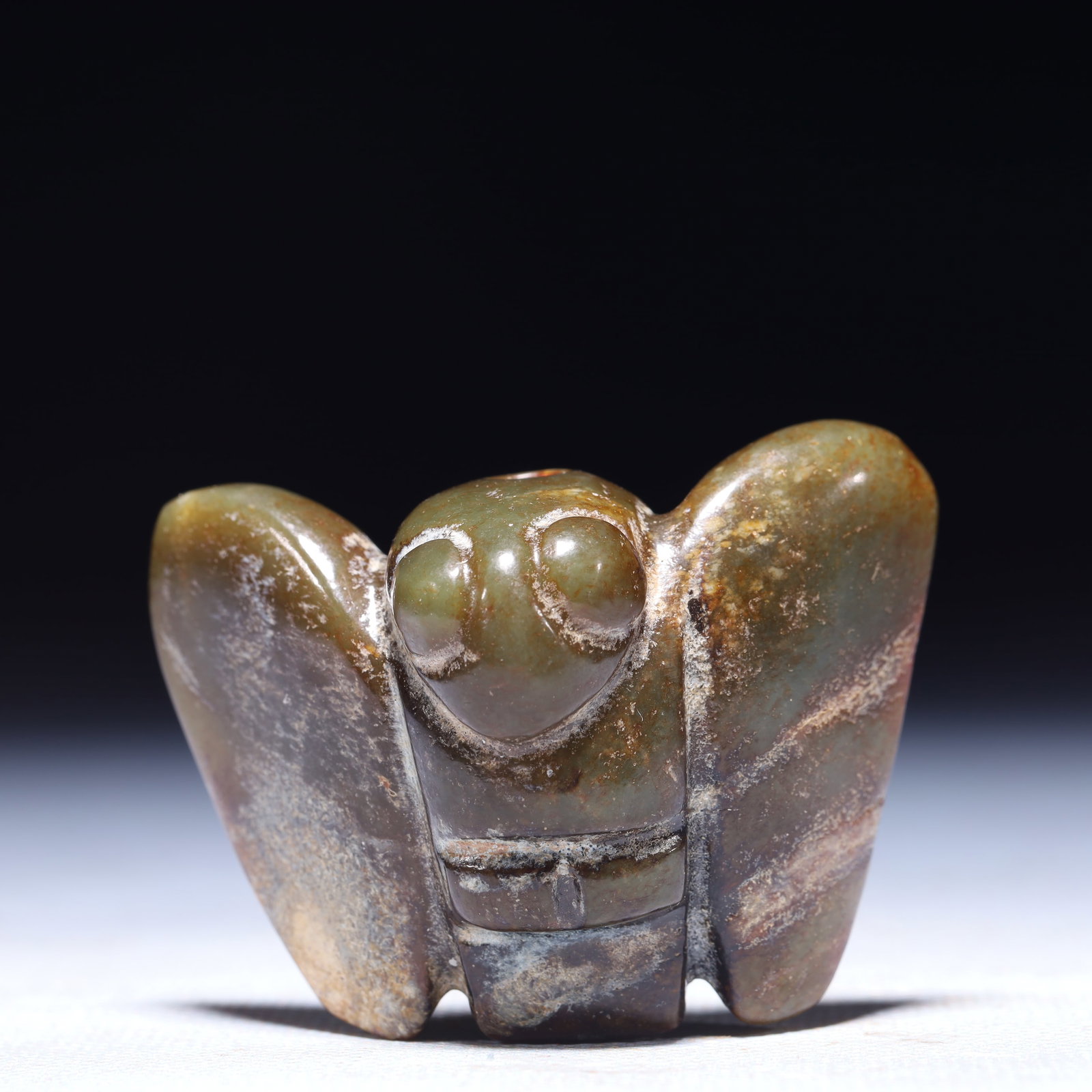 An Archaic Hongshan Culture Greenish Jade Butterfly Ornament: An Archaic Hongshan Culture Greenish Jade Butterfly Ornament,Ancient Time,China,Size:2.2inx1.6inx1in,Weight:72g 红山文化青白玉蝴蝶摆件