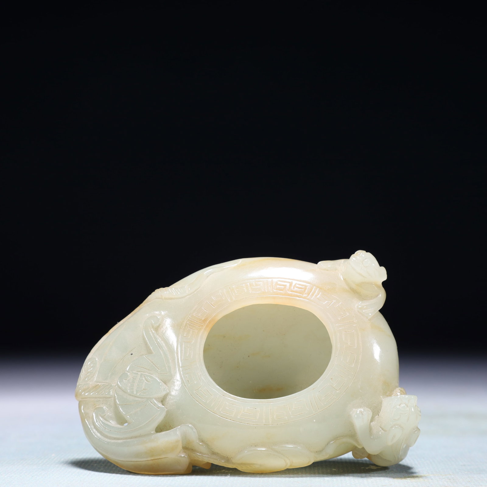 An Exquisite White Jade Beast Pattern Brush Washer: An Exquisite White Jade Beast Pattern Brush Washer,Qing Dynasty,China,Size:3.5inx2.4inx1in,Weight:145.9g 白玉兽纹笔洗,中国清代