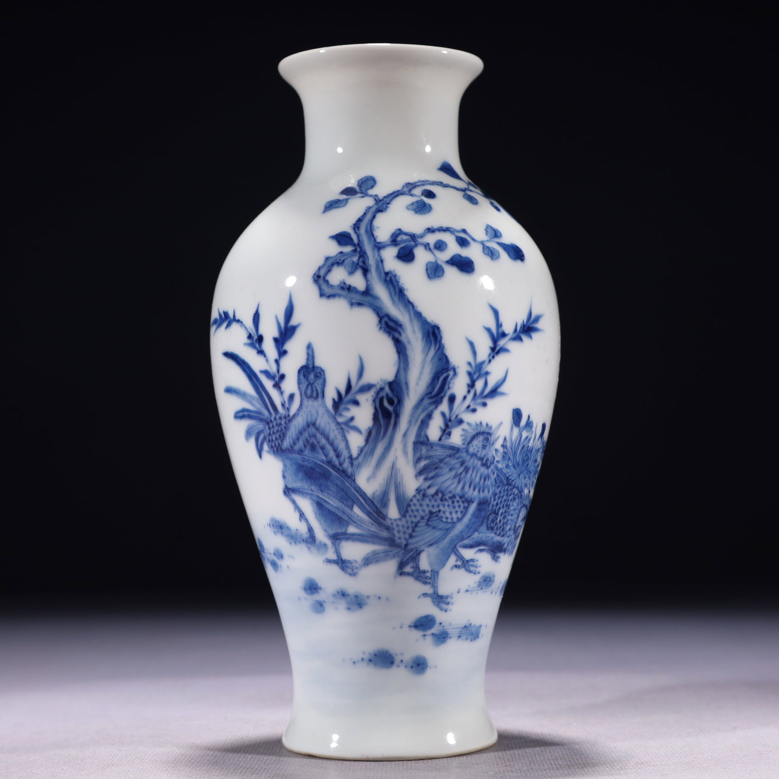 An Exquisite Blue and White Flower and Rooster Pattern Vase,with poem: An Exquisite Blue and White Flower and Rooster Pattern Vase,with poem,Qing Dynasty,China,With Mark,Size:3.9inx8.1in,Weight:300g 青花花卉鸡纹瓶,带诗