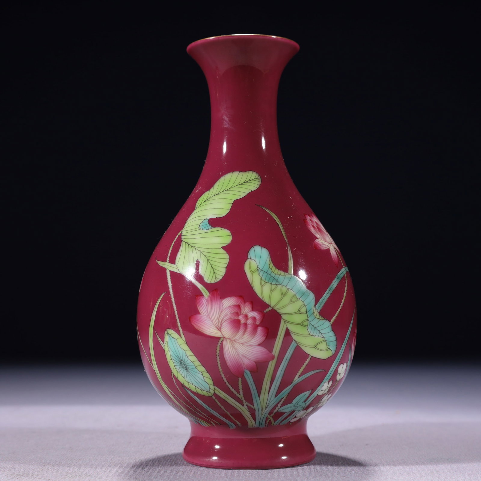 An Exquisite Purple Glazed Famille-Rose Painted Gold Lotus Pattern Vase (1 of 9)