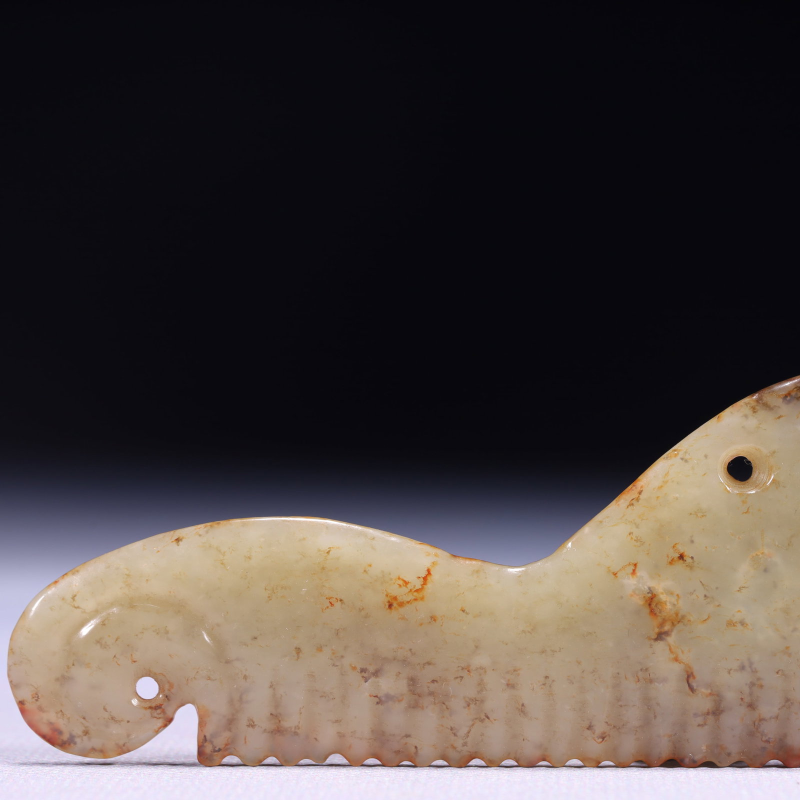 An Exquisite White Jade Comb - 3