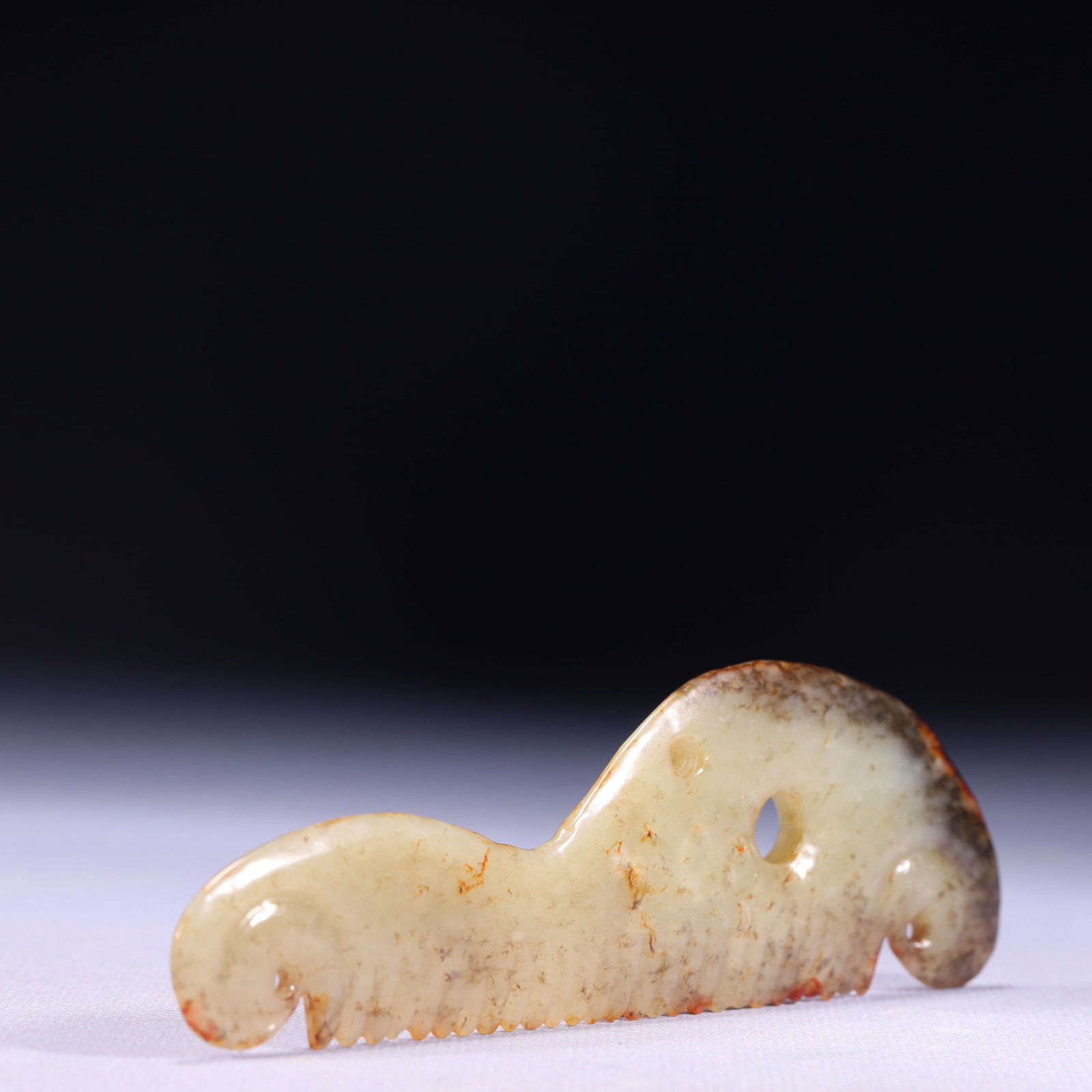 An Exquisite White Jade Comb - 5