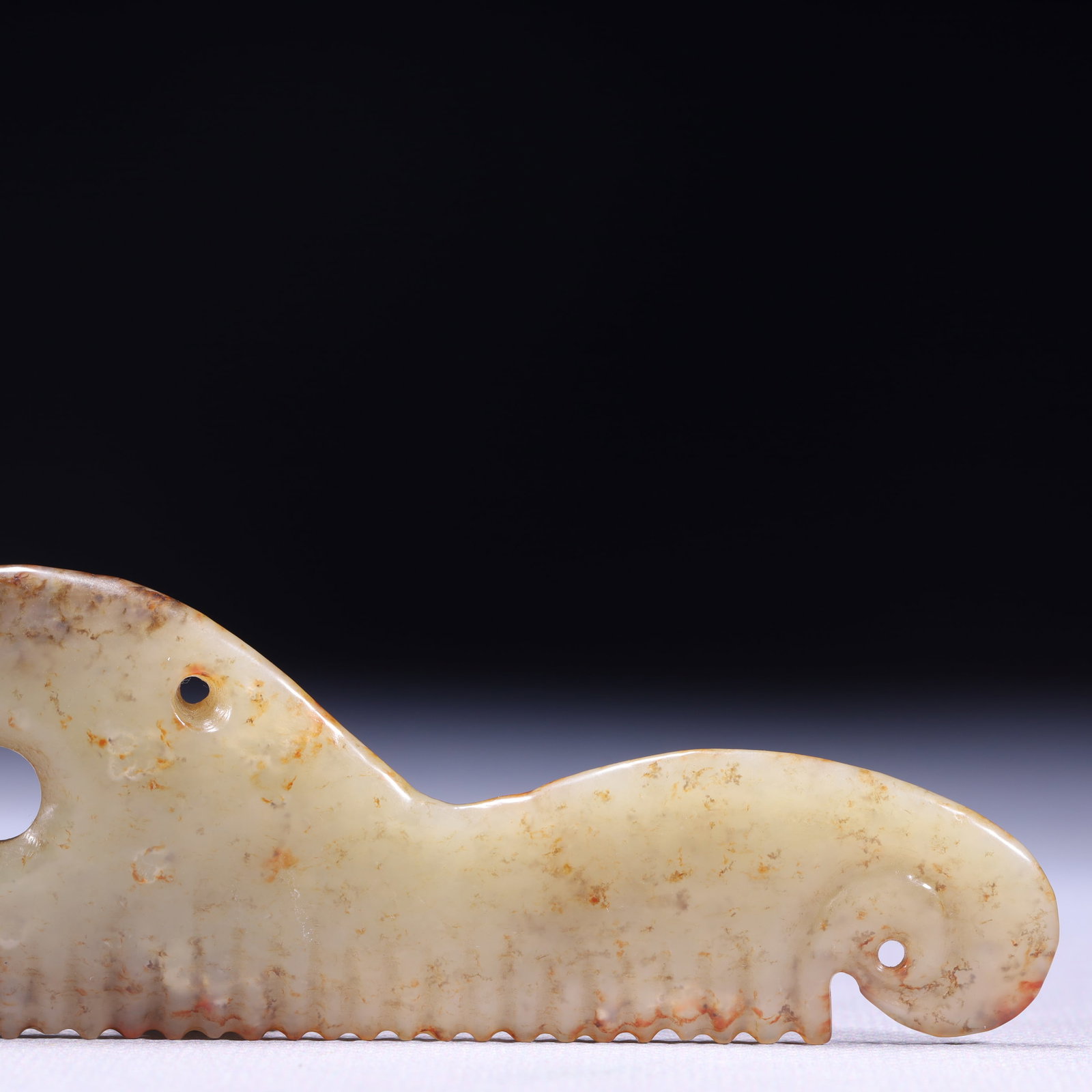 An Exquisite White Jade Comb - 8